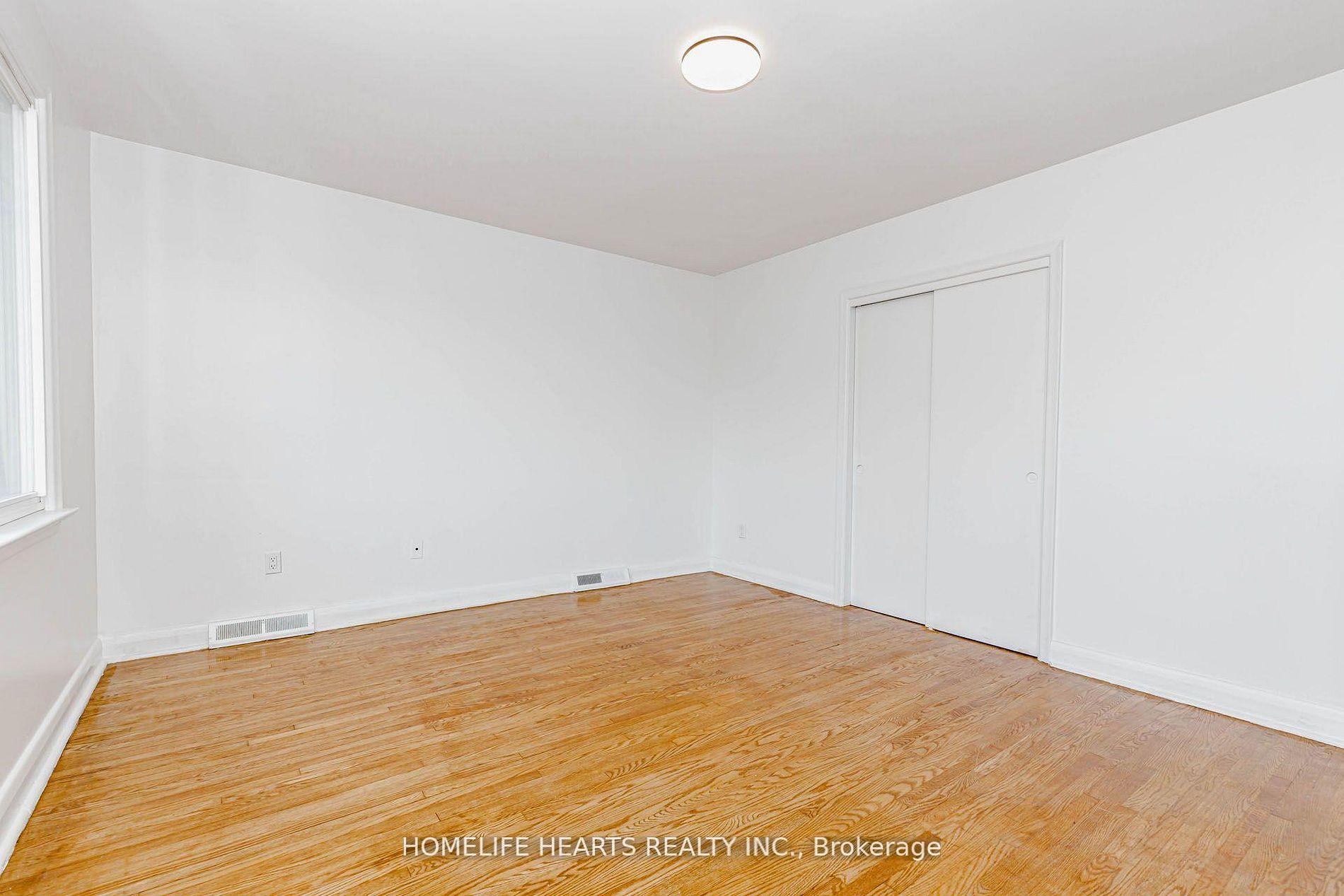 Photo 37 of 6 Dittmer Crescent, Etobicoke, West Humber-Clairville — HOMEH