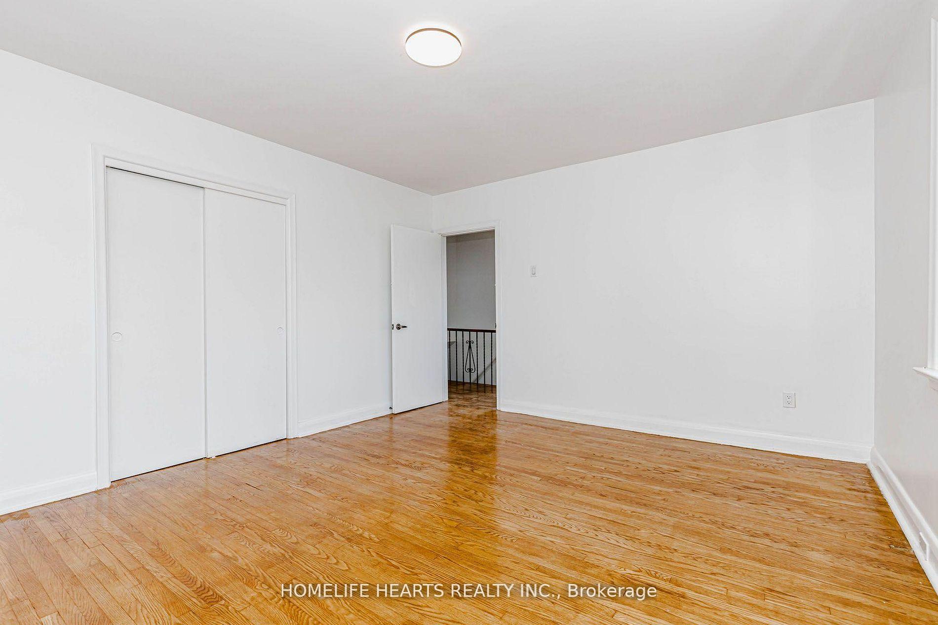Photo 38 of 6 Dittmer Crescent, Etobicoke, West Humber-Clairville — HOMEH