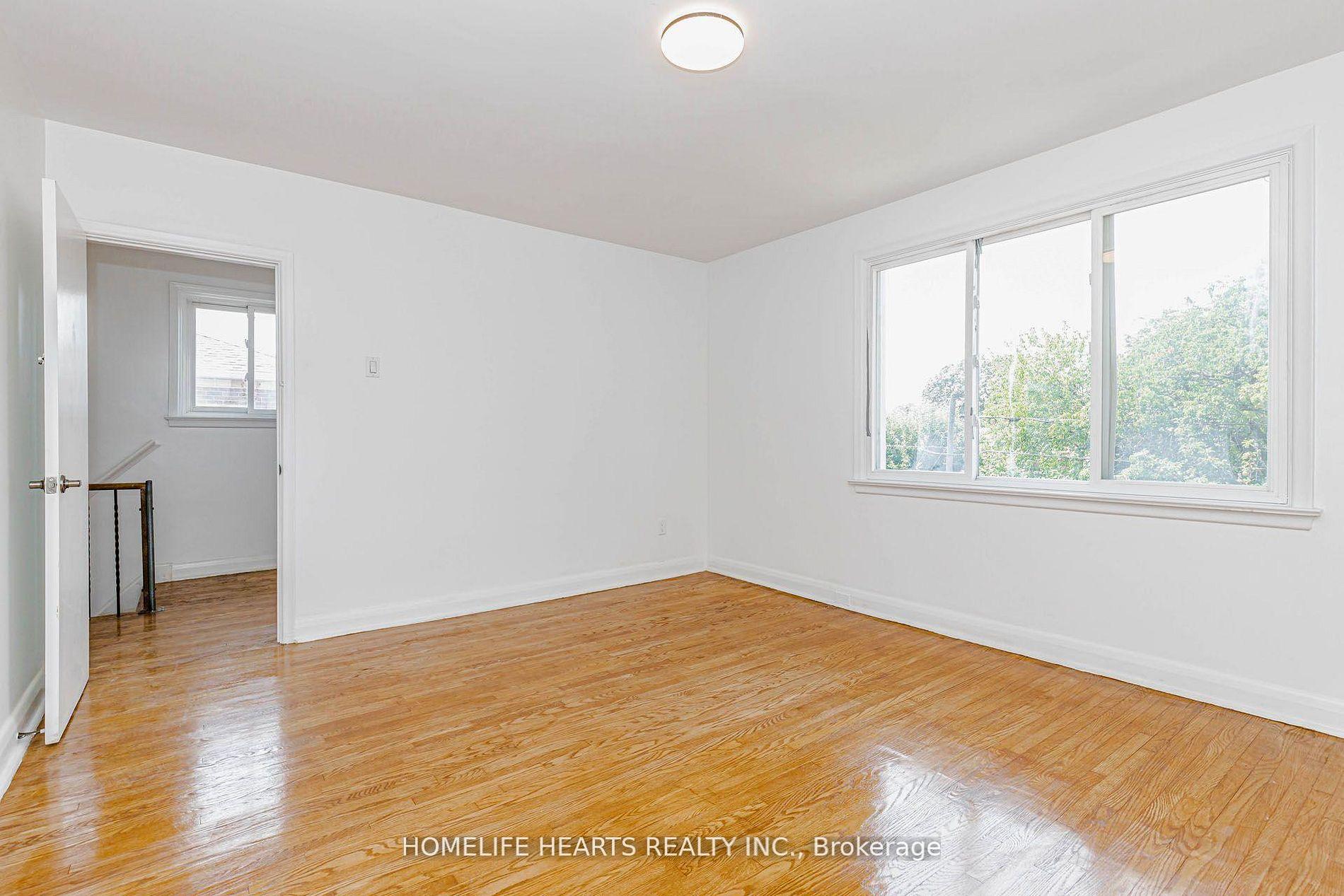 Photo 39 of 6 Dittmer Crescent, Etobicoke, West Humber-Clairville — HOMEH