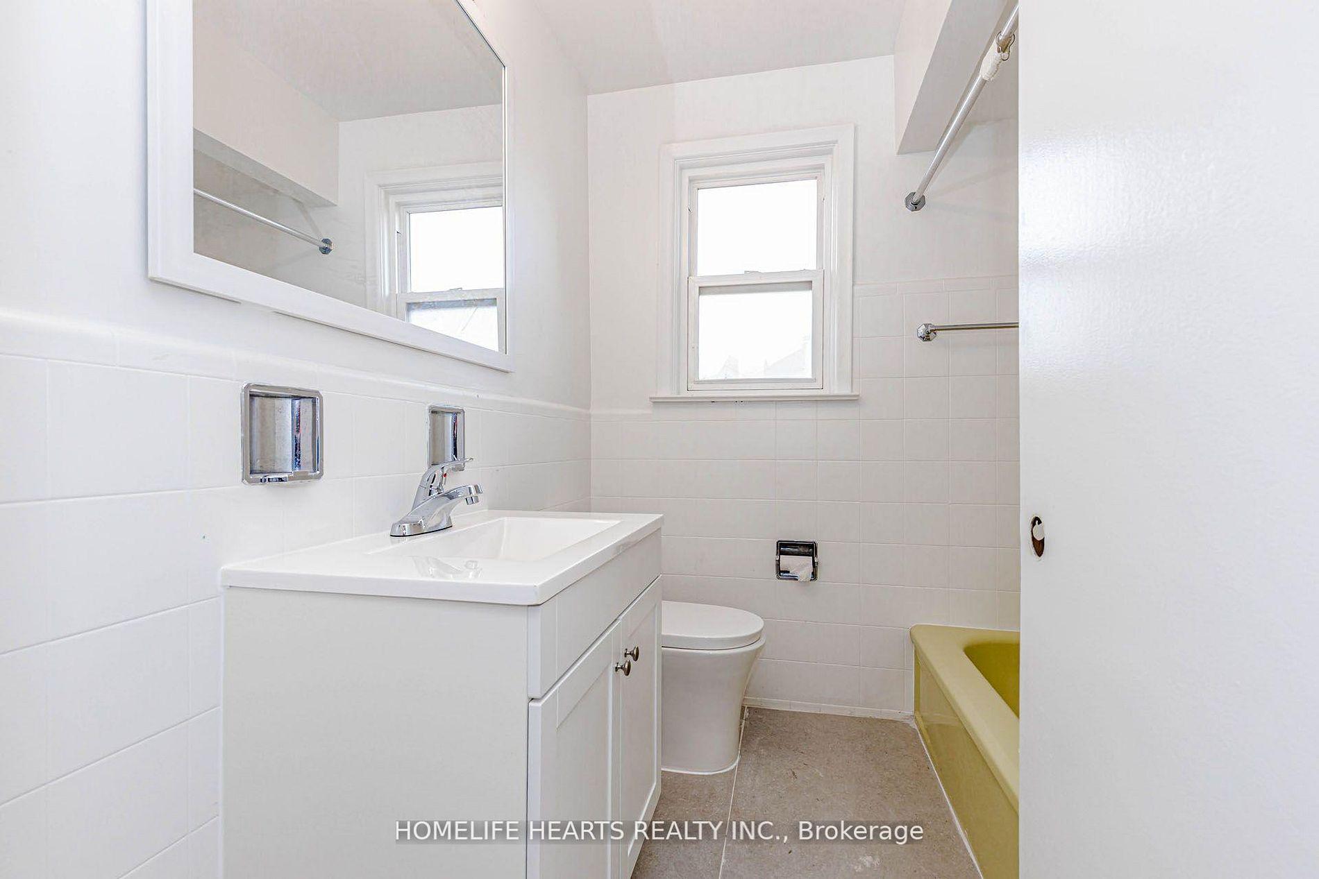 Photo 41 of 6 Dittmer Crescent, Etobicoke, West Humber-Clairville — HOMEH