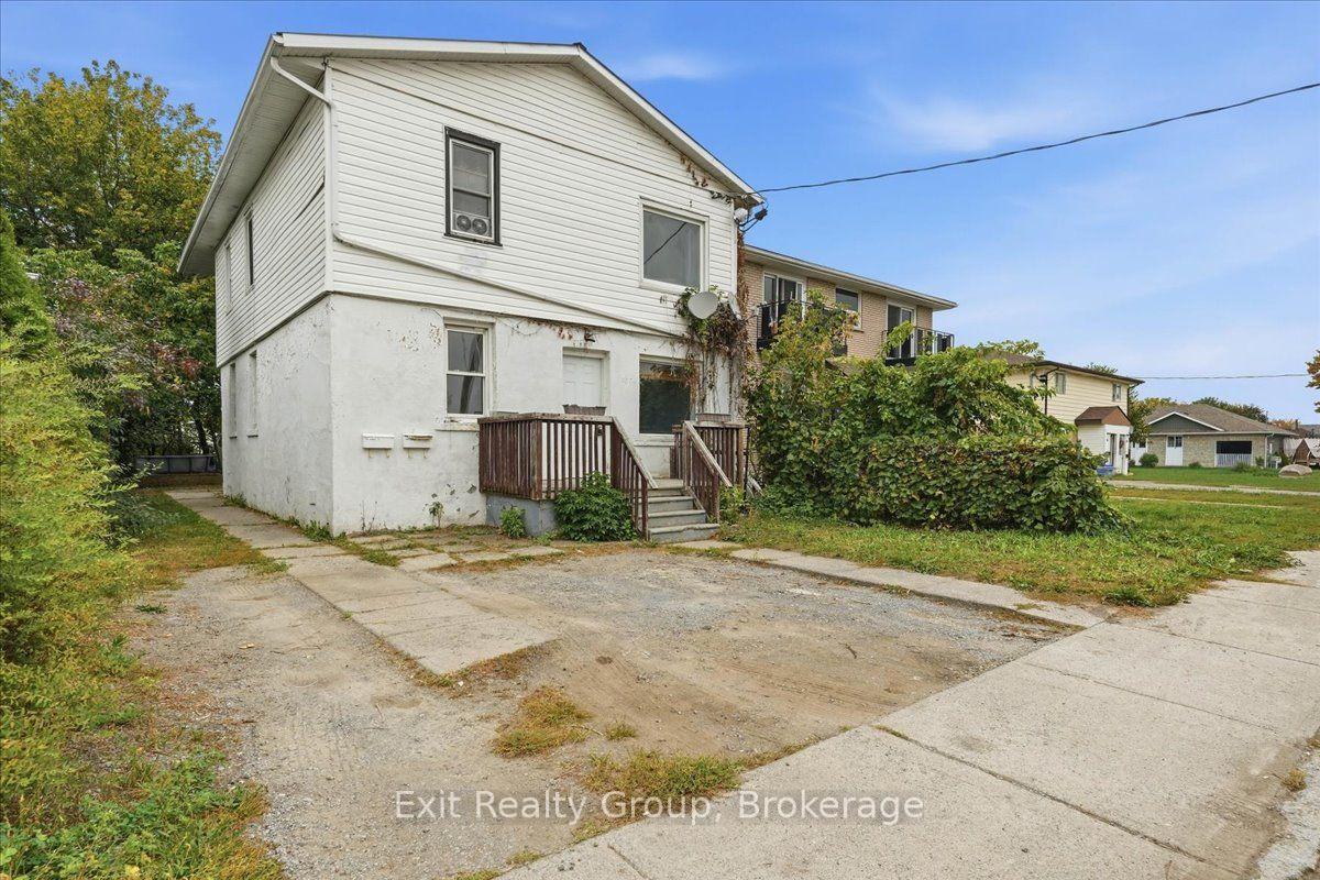 Photo 3 of 167 Marmora Street, Quinte West, Trenton Ward — HOMEH