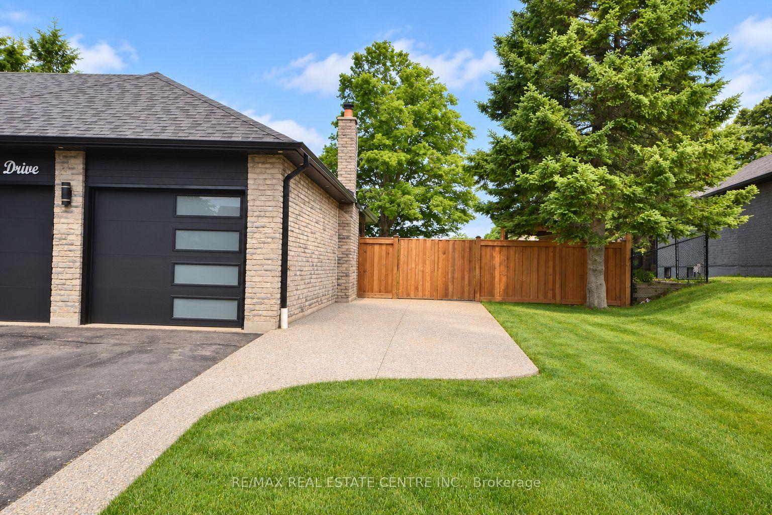 Photo 3 of 8 Kevinwood Drive, Caledon, Caledon Village — HOMEH