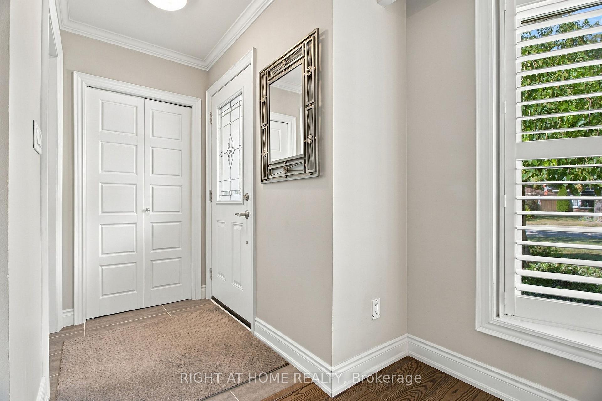 Photo 9 of 20 Mono Court, Brampton, Brampton East — HOMEH