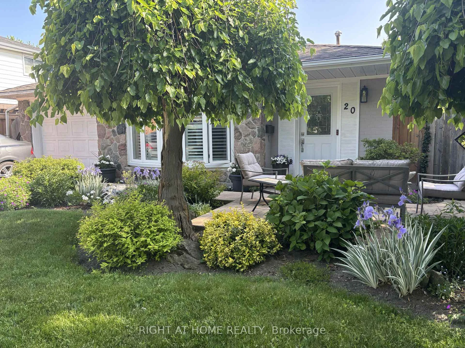 Photo 54 of 20 Mono Court, Brampton, Brampton East — HOMEH