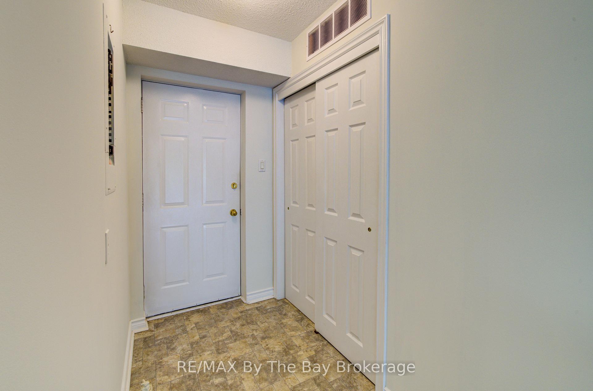 Photo 5 of Unit 8, 30 Mulligan Lane, Wasaga Beach — HOMEH