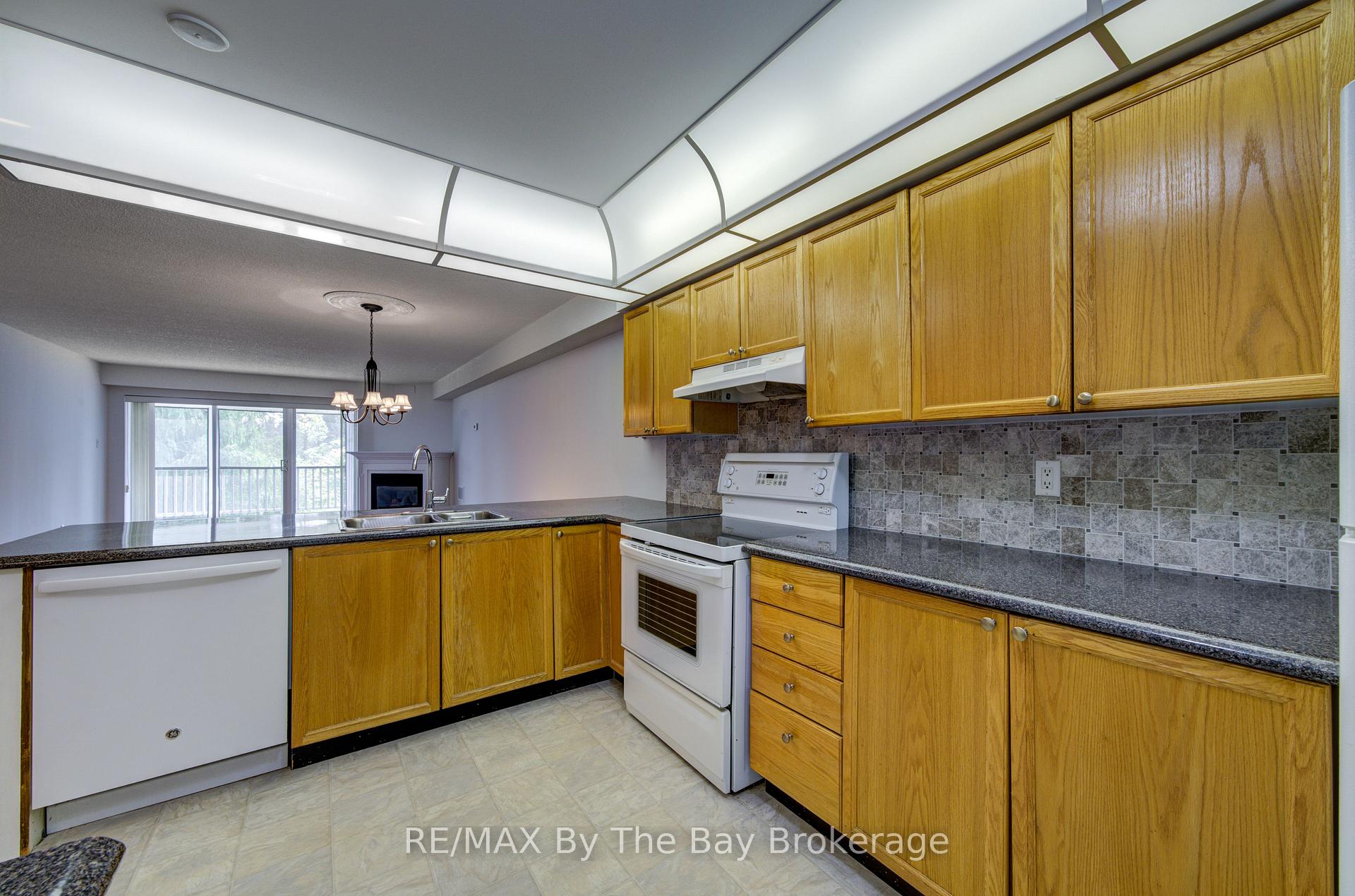 Photo 11 of Unit 8, 30 Mulligan Lane, Wasaga Beach — HOMEH