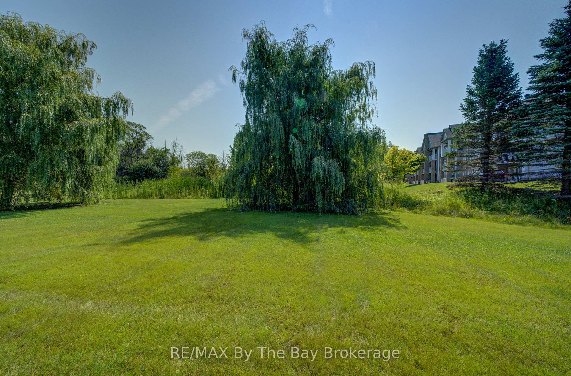 Photo 46 of Unit 8, 30 Mulligan Lane, Wasaga Beach — HOMEH