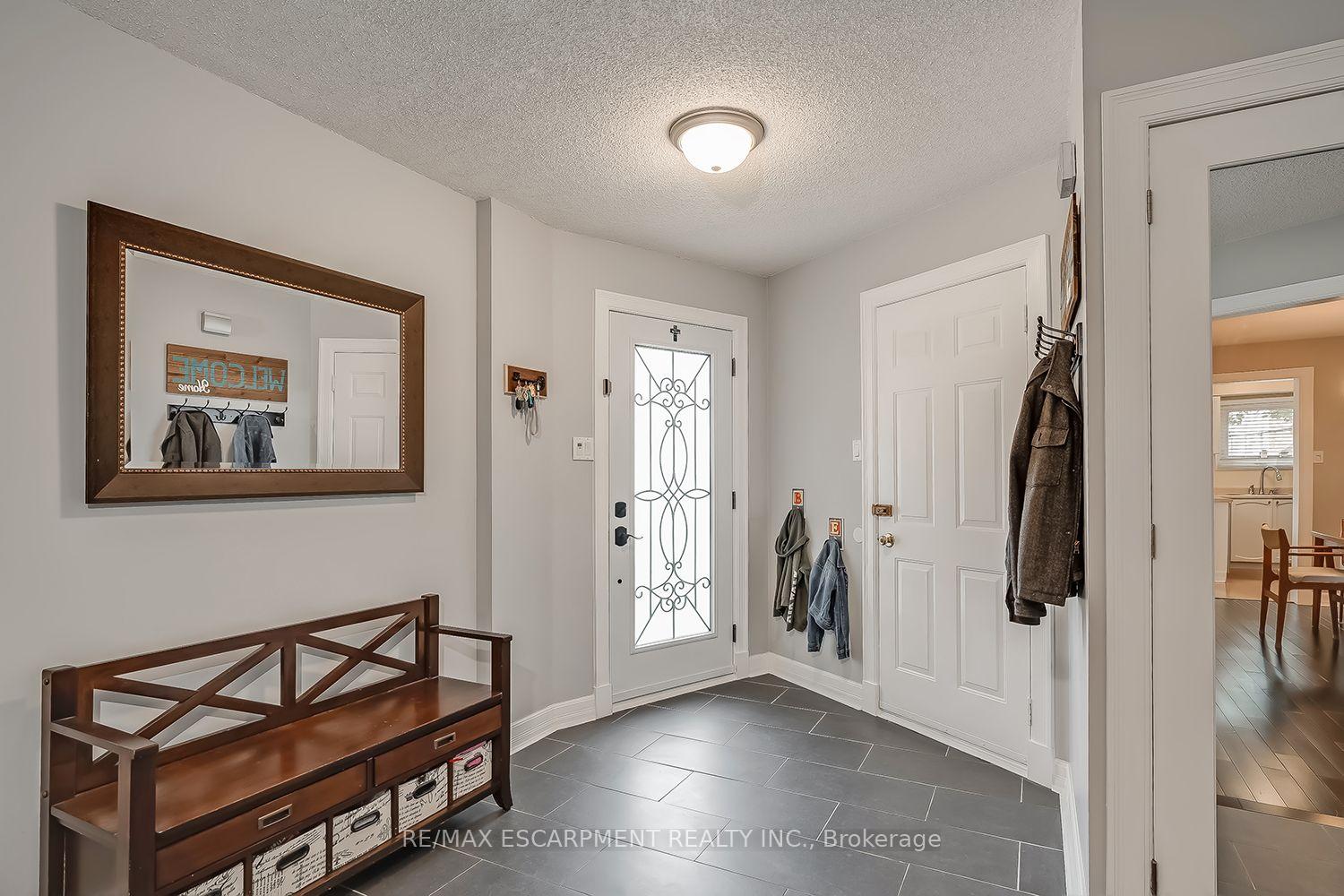 Photo 3 of 3163 Barwell Road, Mississauga, Erin Mills — HOMEH