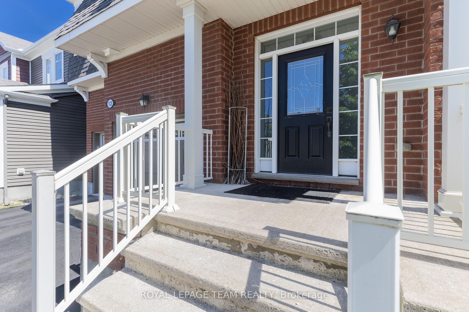Photo 5 of 12 Oxalis Crescent, Ottawa, Kanata - Emerald Meadows/Trailwest — HOMEH