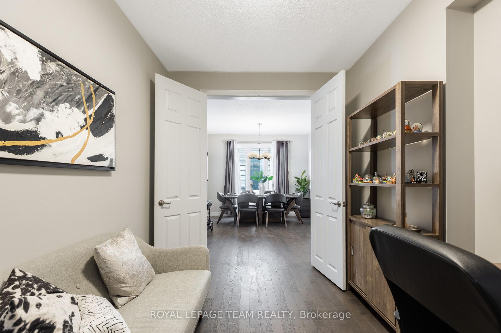 Photo 13 of 12 Oxalis Crescent, Ottawa, Kanata - Emerald Meadows/Trailwest — HOMEH