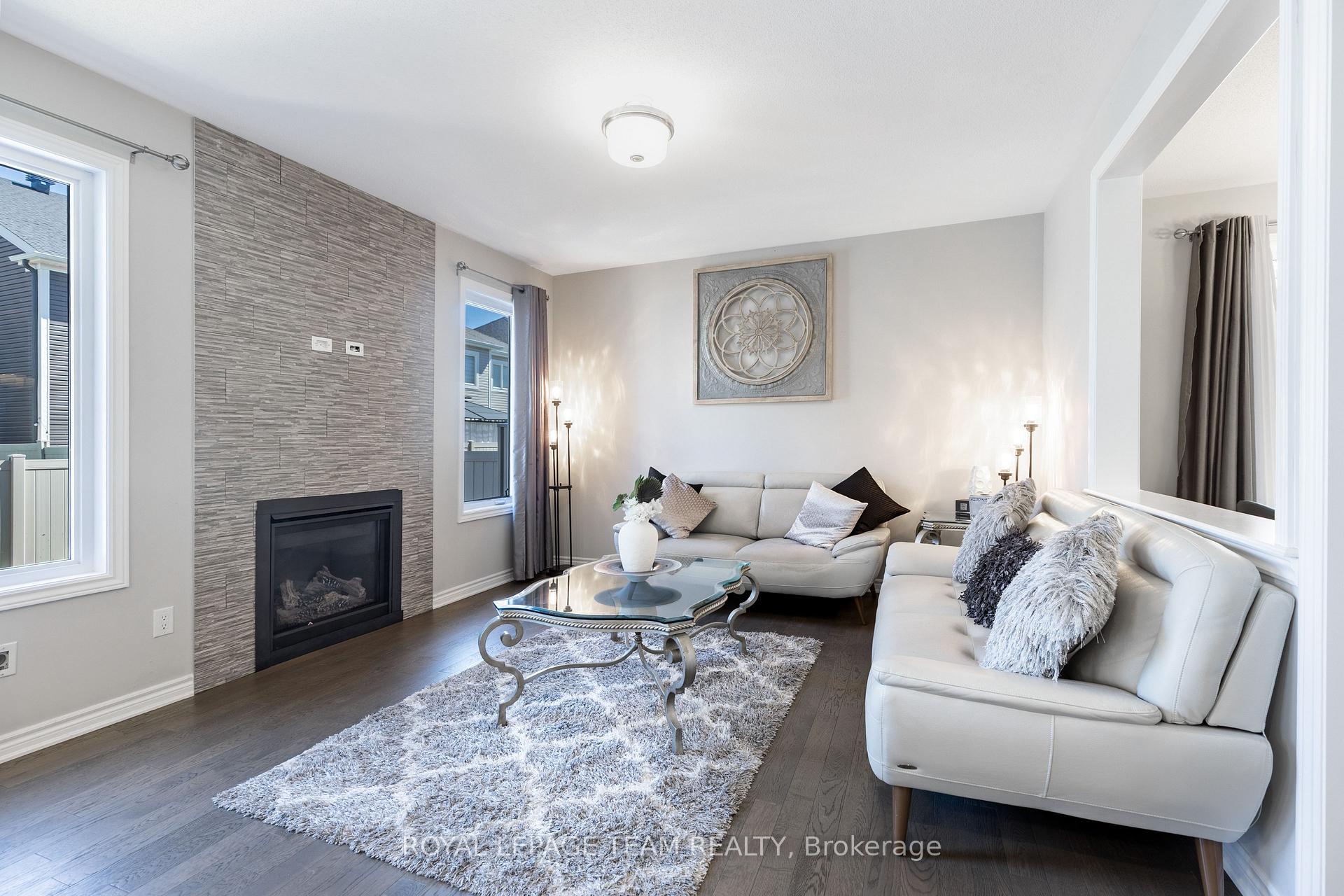 Photo 14 of 12 Oxalis Crescent, Ottawa, Kanata - Emerald Meadows/Trailwest — HOMEH