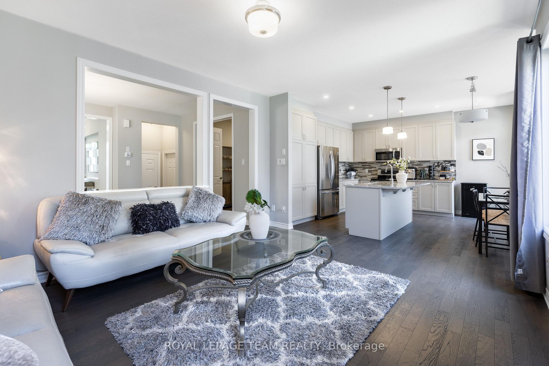 Photo 15 of 12 Oxalis Crescent, Ottawa, Kanata - Emerald Meadows/Trailwest — HOMEH
