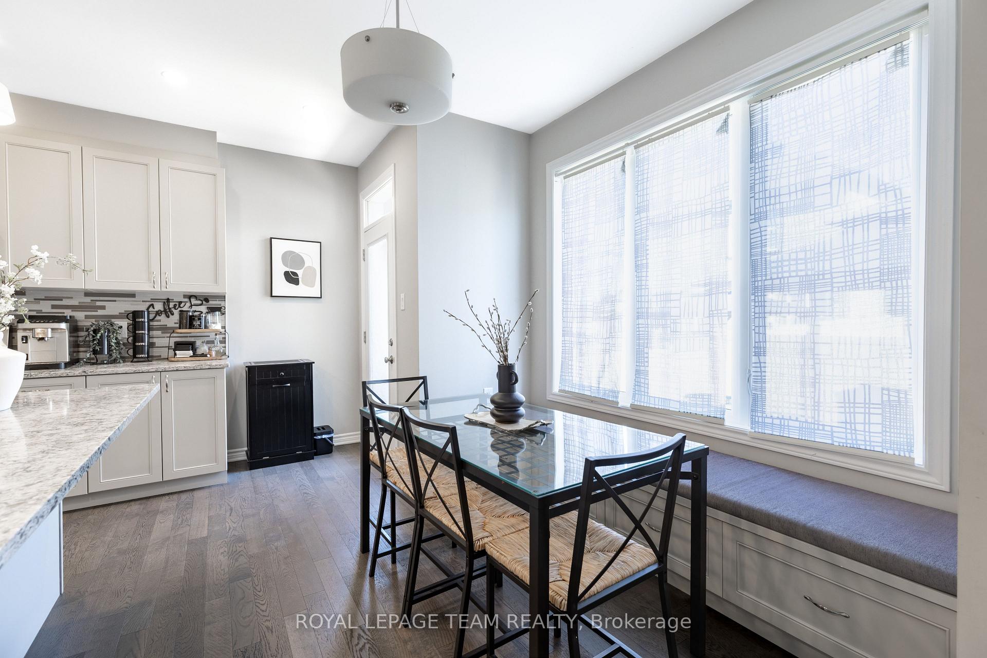 Photo 19 of 12 Oxalis Crescent, Ottawa, Kanata - Emerald Meadows/Trailwest — HOMEH