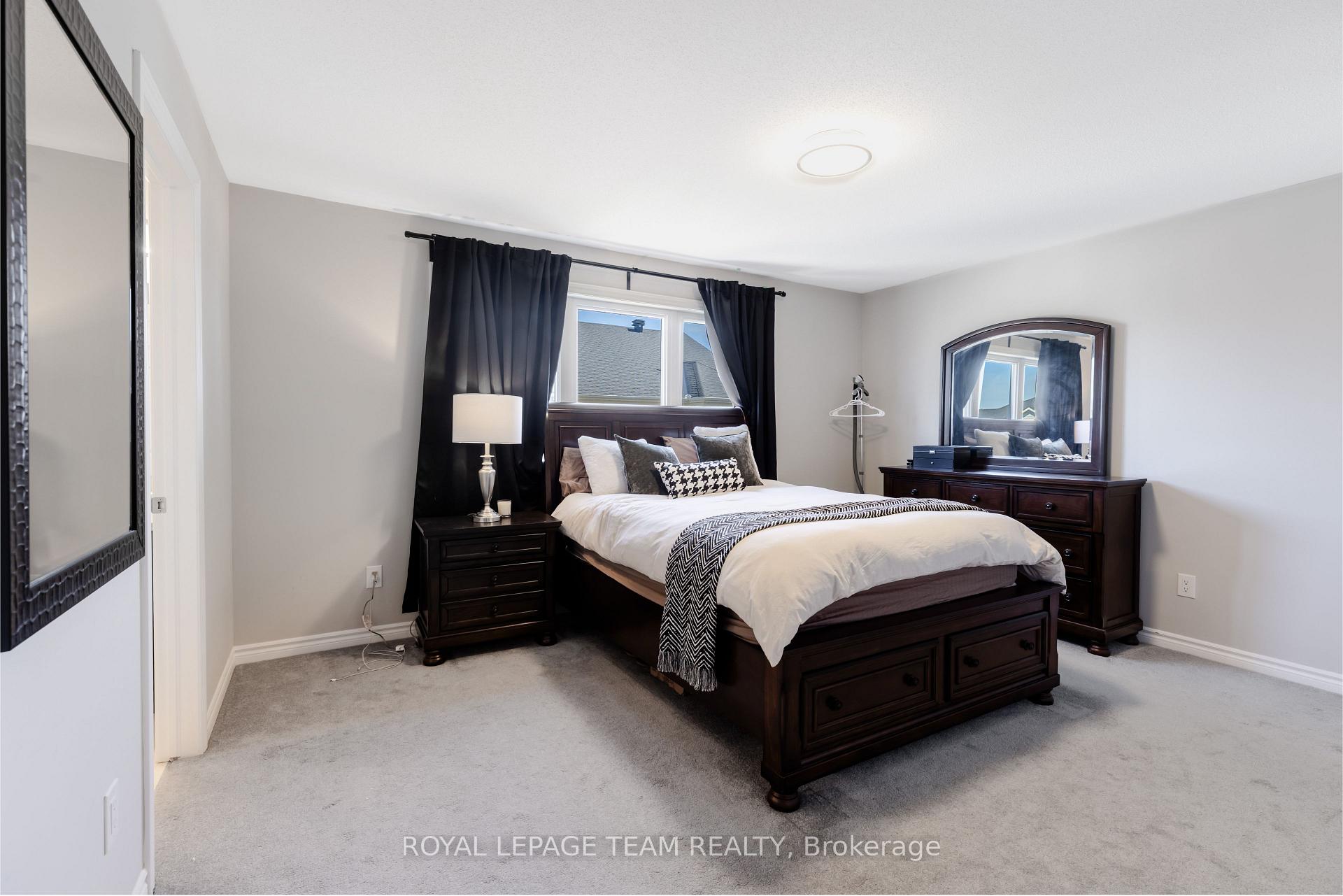 Photo 26 of 12 Oxalis Crescent, Ottawa, Kanata - Emerald Meadows/Trailwest — HOMEH