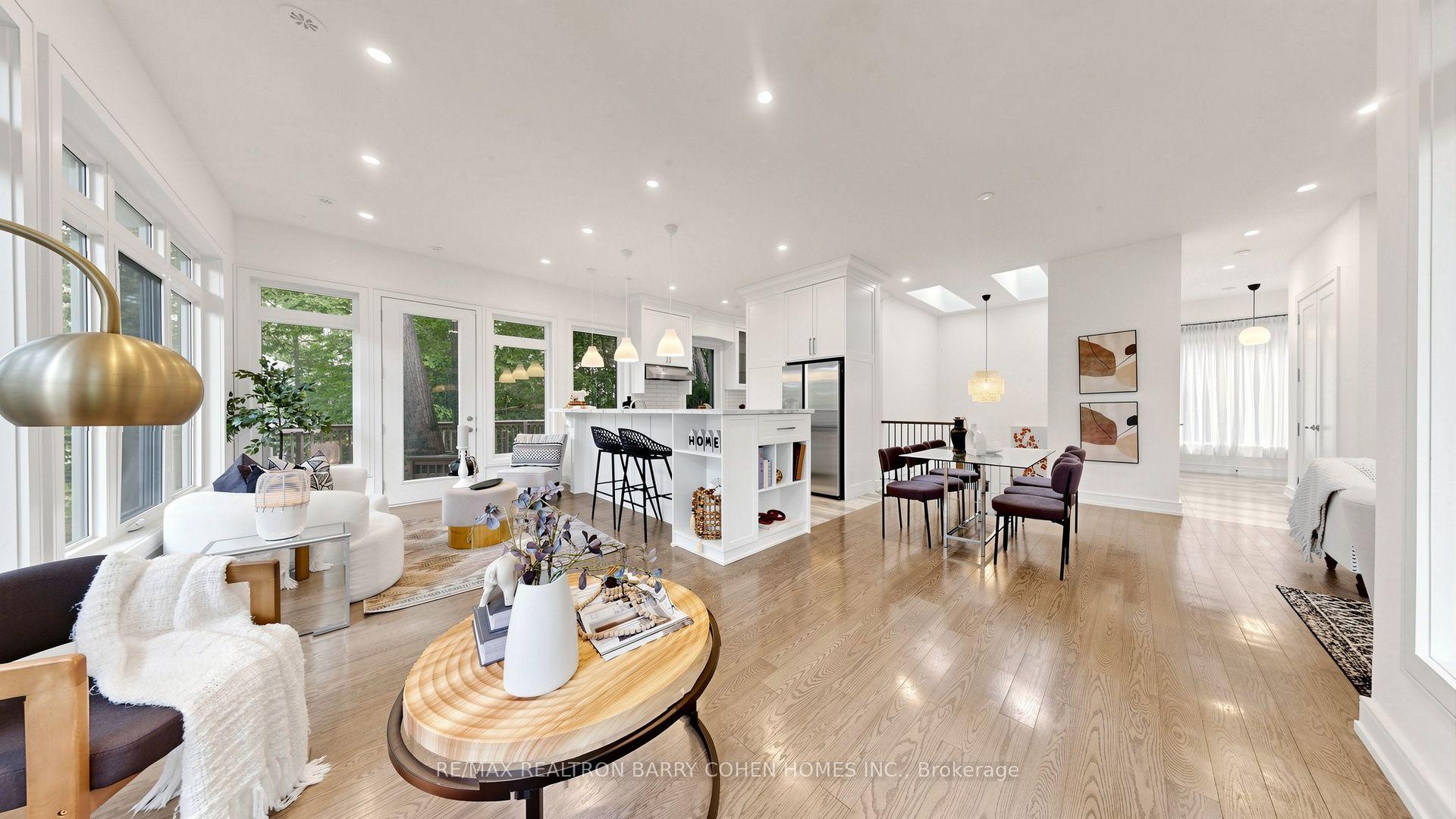 Photo 14 of 7 Greenbrook Drive, North York, Beechborough-Greenbrook — HOMEH