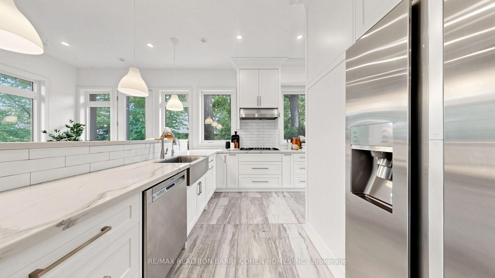 Photo 19 of 7 Greenbrook Drive, North York, Beechborough-Greenbrook — HOMEH