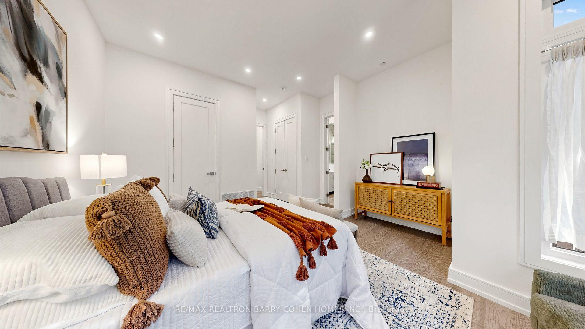 Photo 28 of 7 Greenbrook Drive, North York, Beechborough-Greenbrook — HOMEH