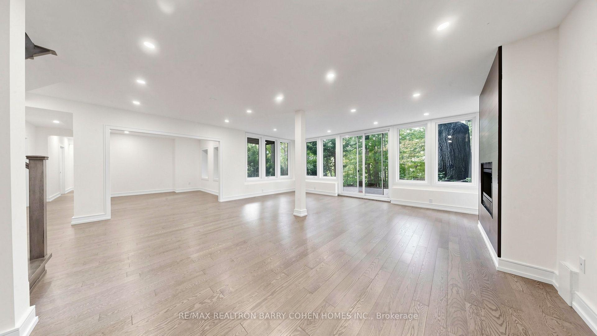 Photo 36 of 7 Greenbrook Drive, North York, Beechborough-Greenbrook — HOMEH