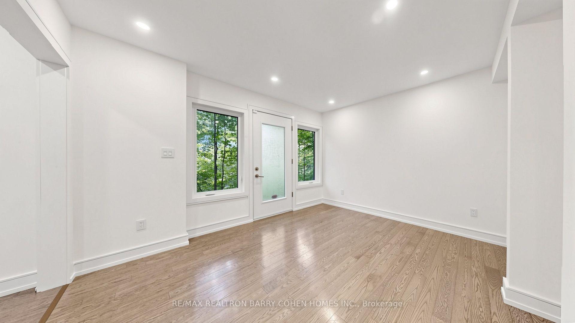 Photo 40 of 7 Greenbrook Drive, North York, Beechborough-Greenbrook — HOMEH