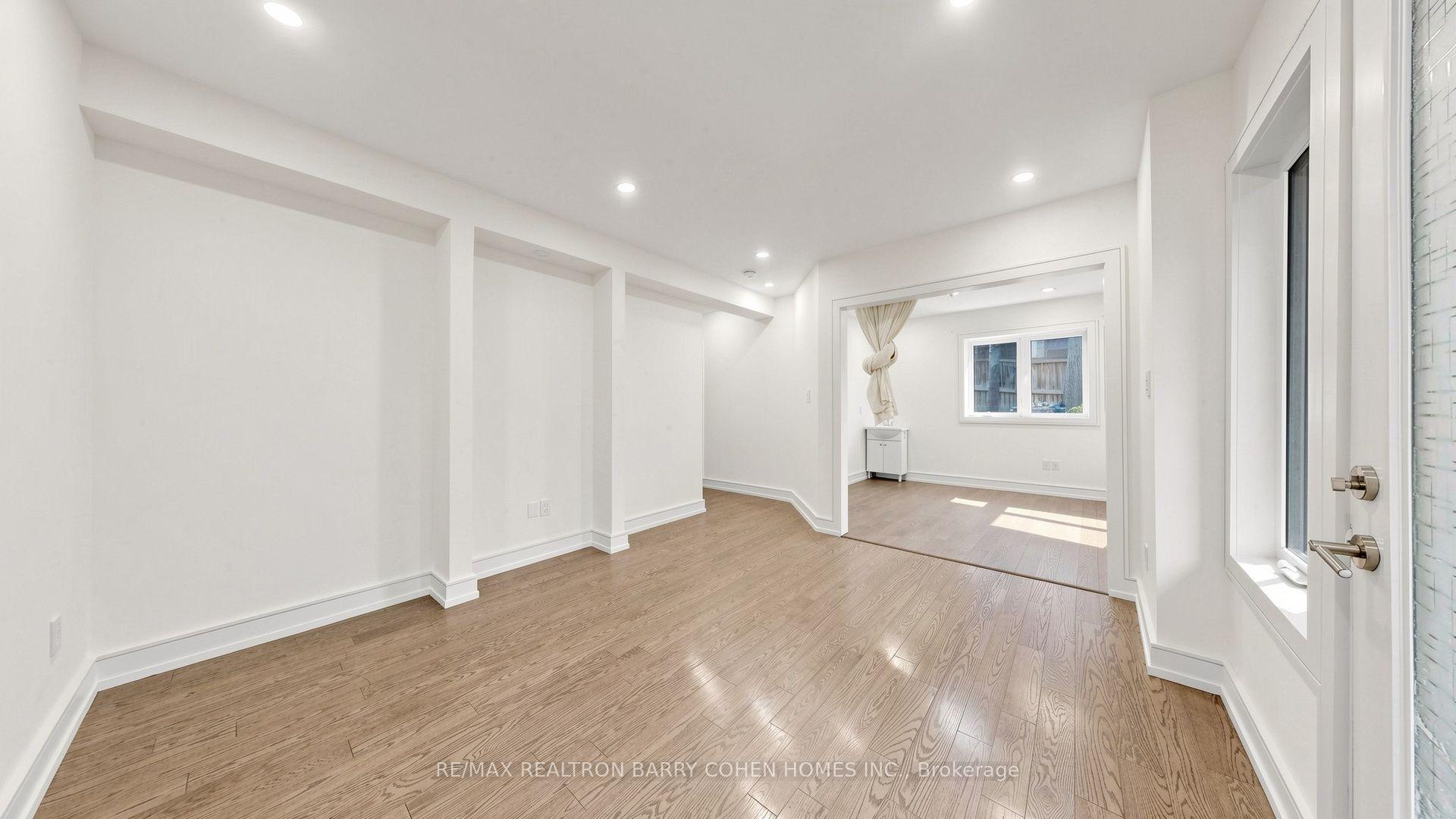 Photo 41 of 7 Greenbrook Drive, North York, Beechborough-Greenbrook — HOMEH