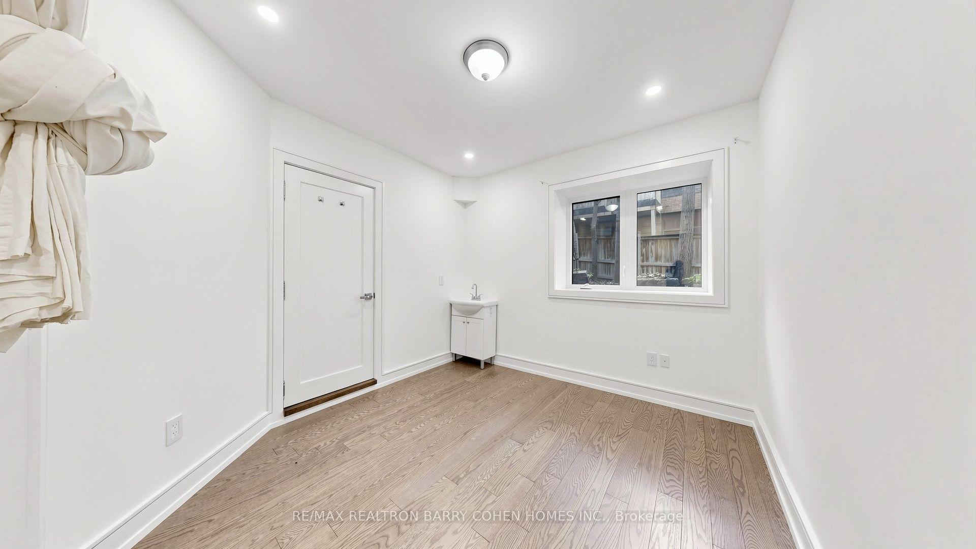 Photo 42 of 7 Greenbrook Drive, North York, Beechborough-Greenbrook — HOMEH