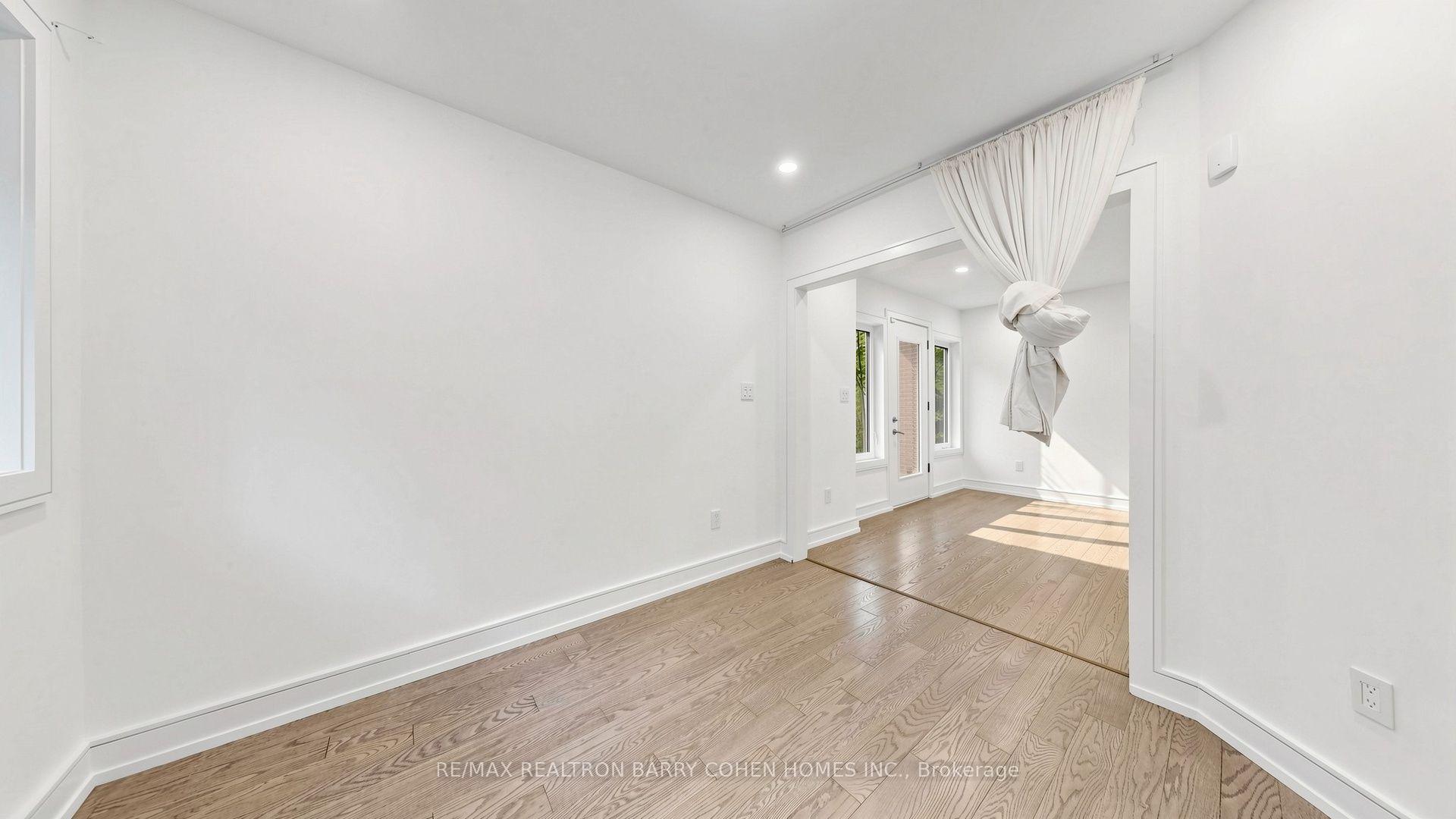 Photo 43 of 7 Greenbrook Drive, North York, Beechborough-Greenbrook — HOMEH