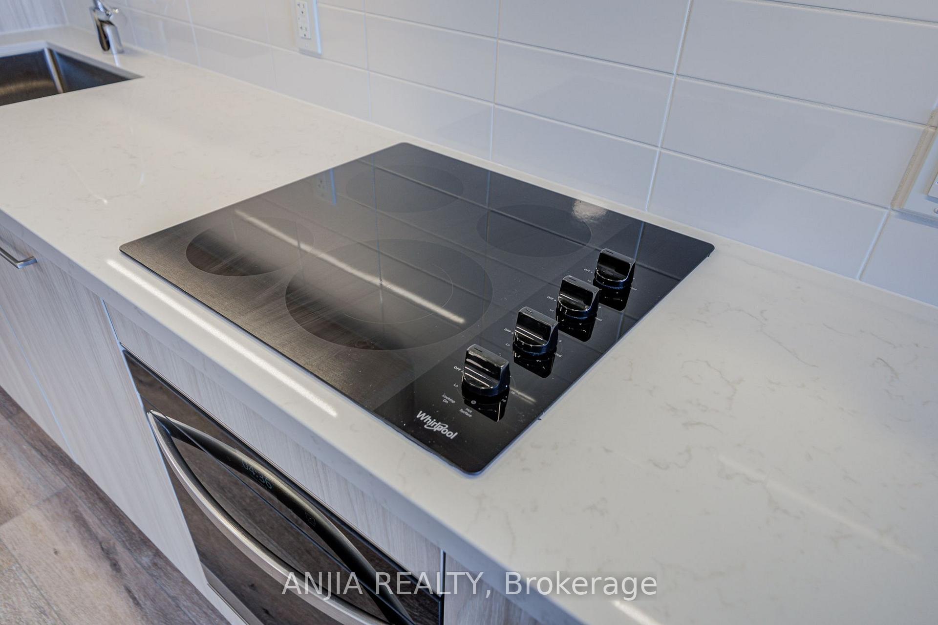 Photo 11 of Unit 1204, 5 Meadowdale Road, Vaughan, Vaughan Corporate Centre — HOMEH