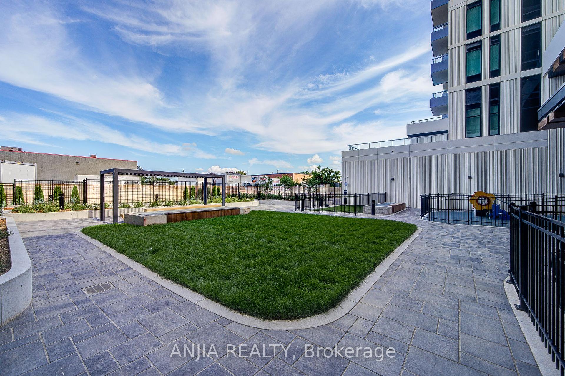 Photo 33 of Unit 1204, 5 Meadowdale Road, Vaughan, Vaughan Corporate Centre — HOMEH