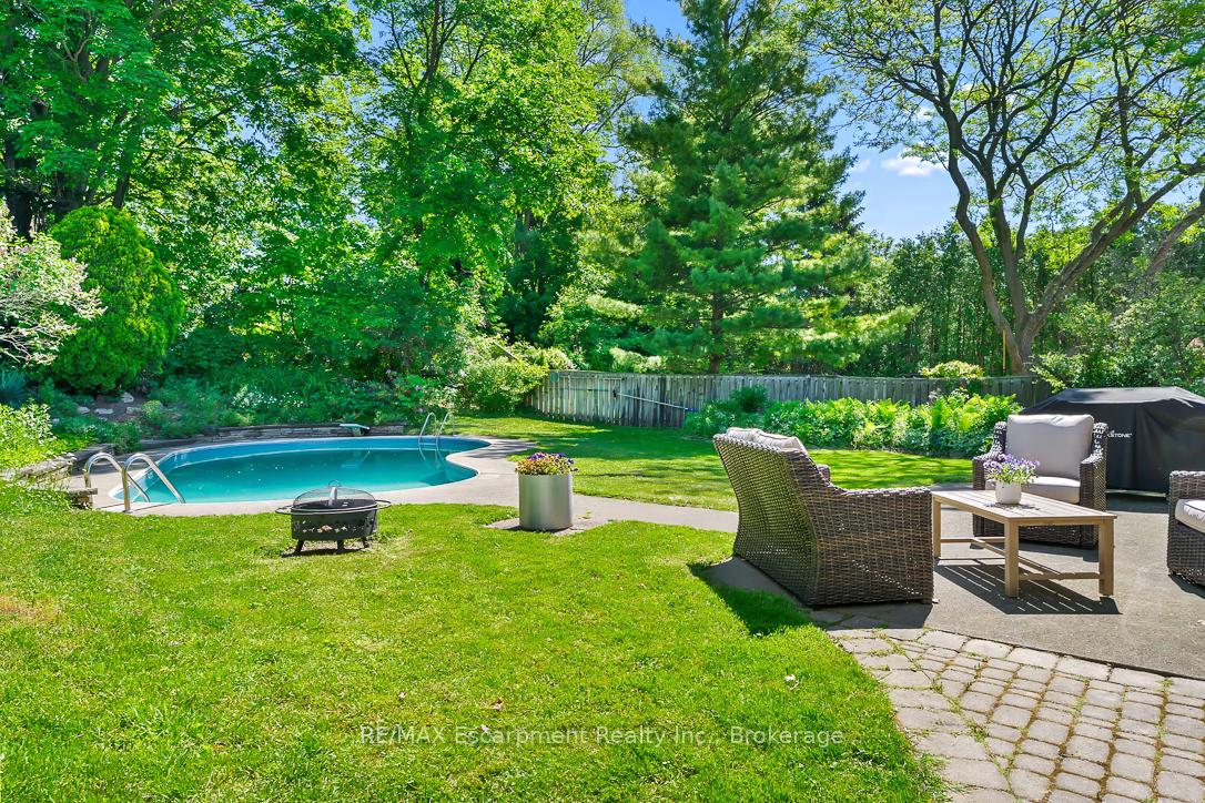 Photo 3 of 255 Spring Garden Road, Oakville, Southwest — HOMEH