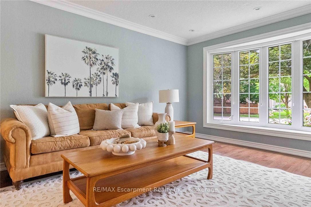 Photo 7 of 255 Spring Garden Road, Oakville, Southwest — HOMEH