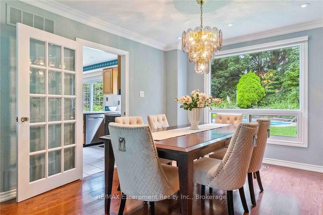 Photo 12 of 255 Spring Garden Road, Oakville, Southwest — HOMEH