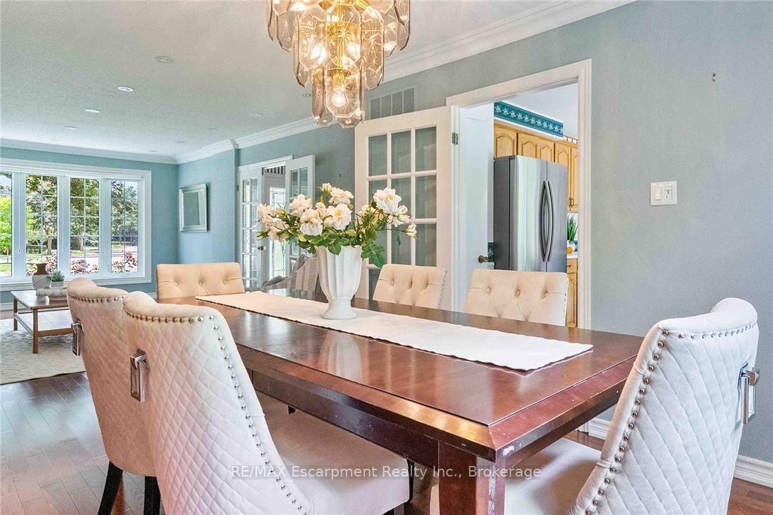 Photo 13 of 255 Spring Garden Road, Oakville, Southwest — HOMEH