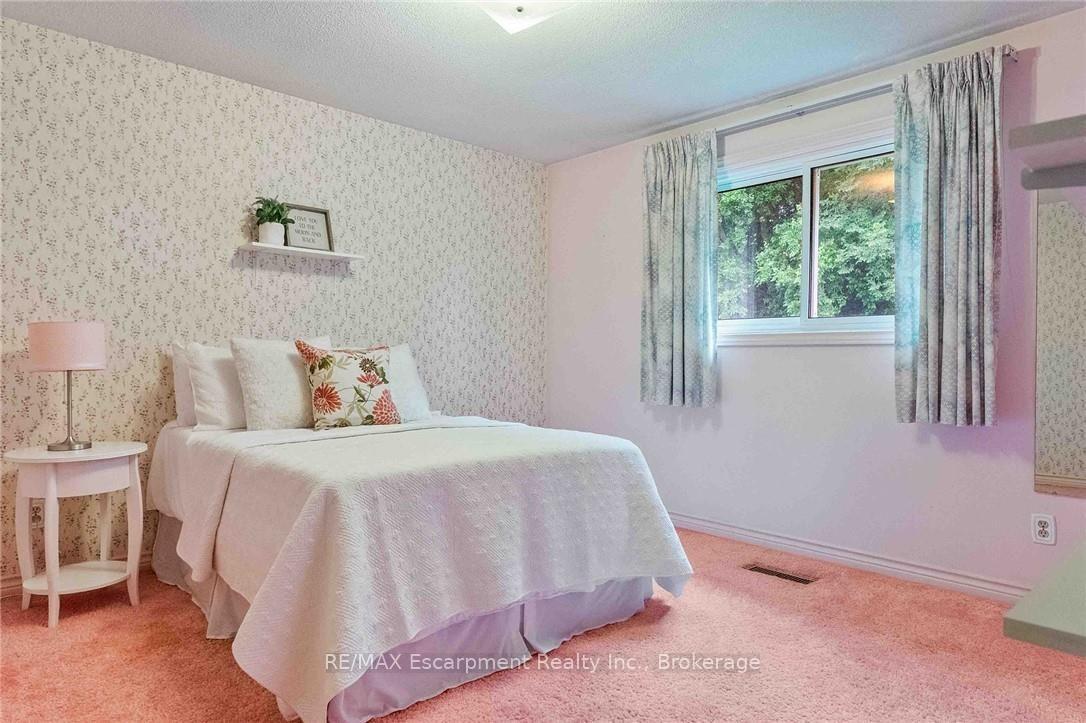 Photo 24 of 255 Spring Garden Road, Oakville, Southwest — HOMEH
