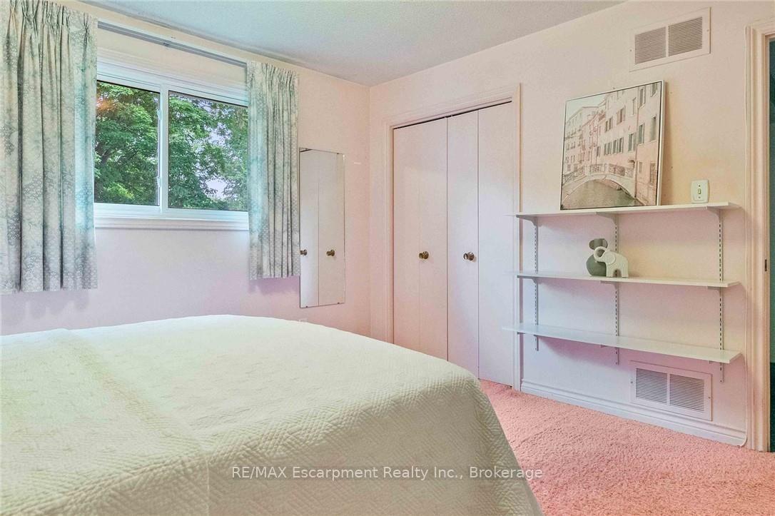 Photo 25 of 255 Spring Garden Road, Oakville, Southwest — HOMEH
