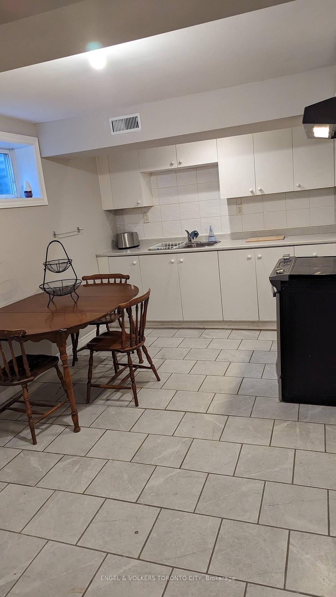 Photo of Unit B, 18 Elrose Road