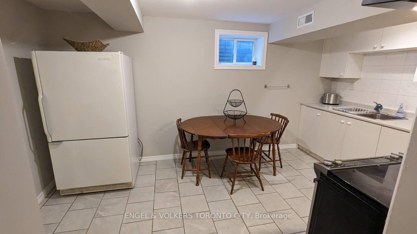 Photo 2 of Unit B, 18 Elrose Road, Brampton, Southgate — HOMEH