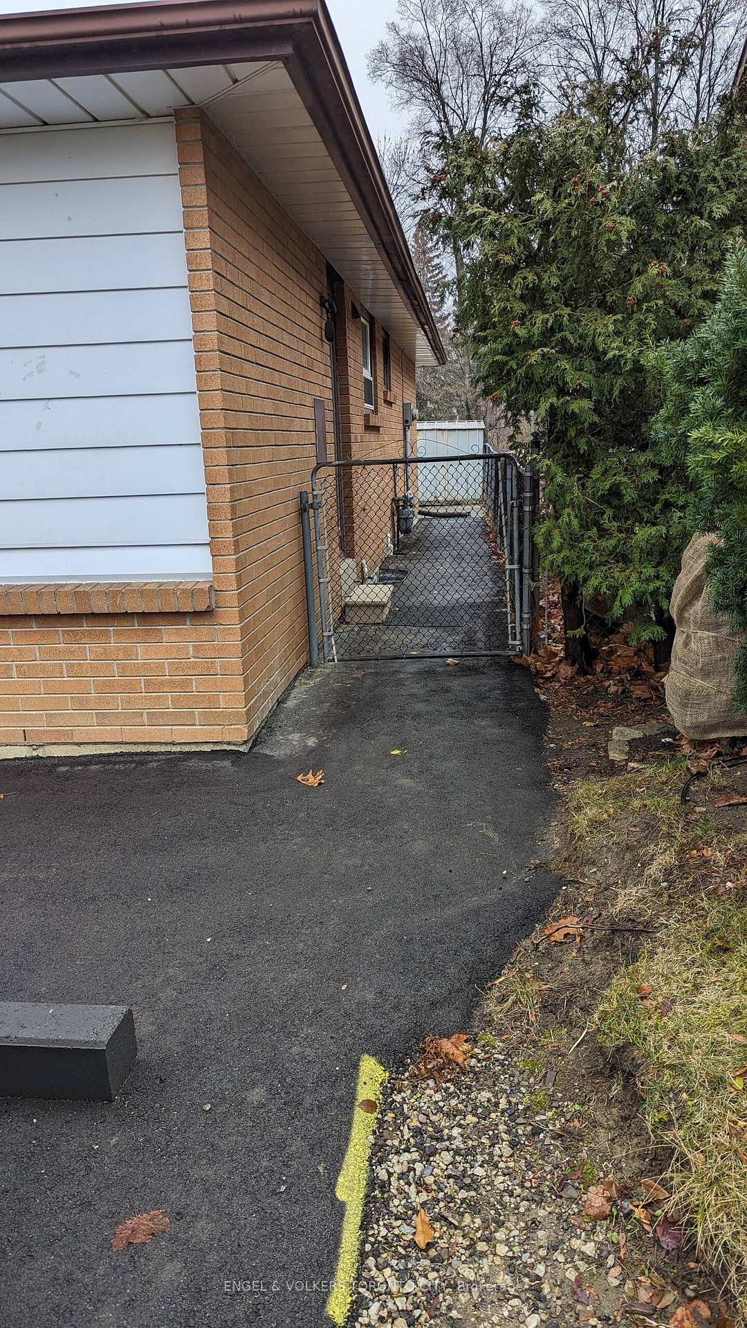 Photo 19 of Unit B, 18 Elrose Road, Brampton, Southgate — HOMEH