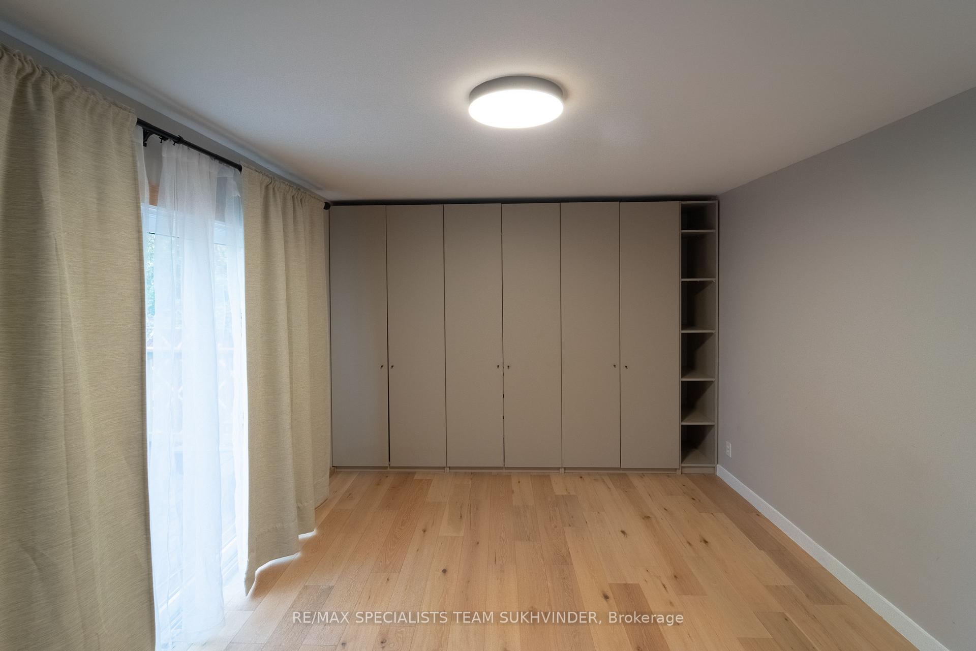 Photo 8 of Unit Main, 79 Redwater Drive, Etobicoke, Rexdale-Kipling — HOMEH