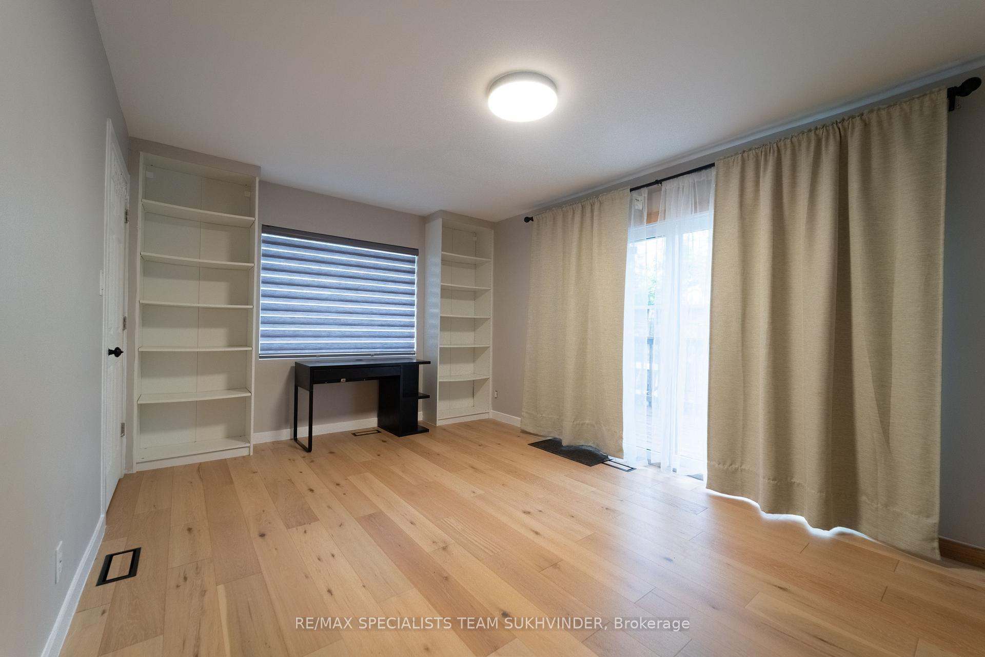 Photo 10 of Unit Main, 79 Redwater Drive, Etobicoke, Rexdale-Kipling — HOMEH