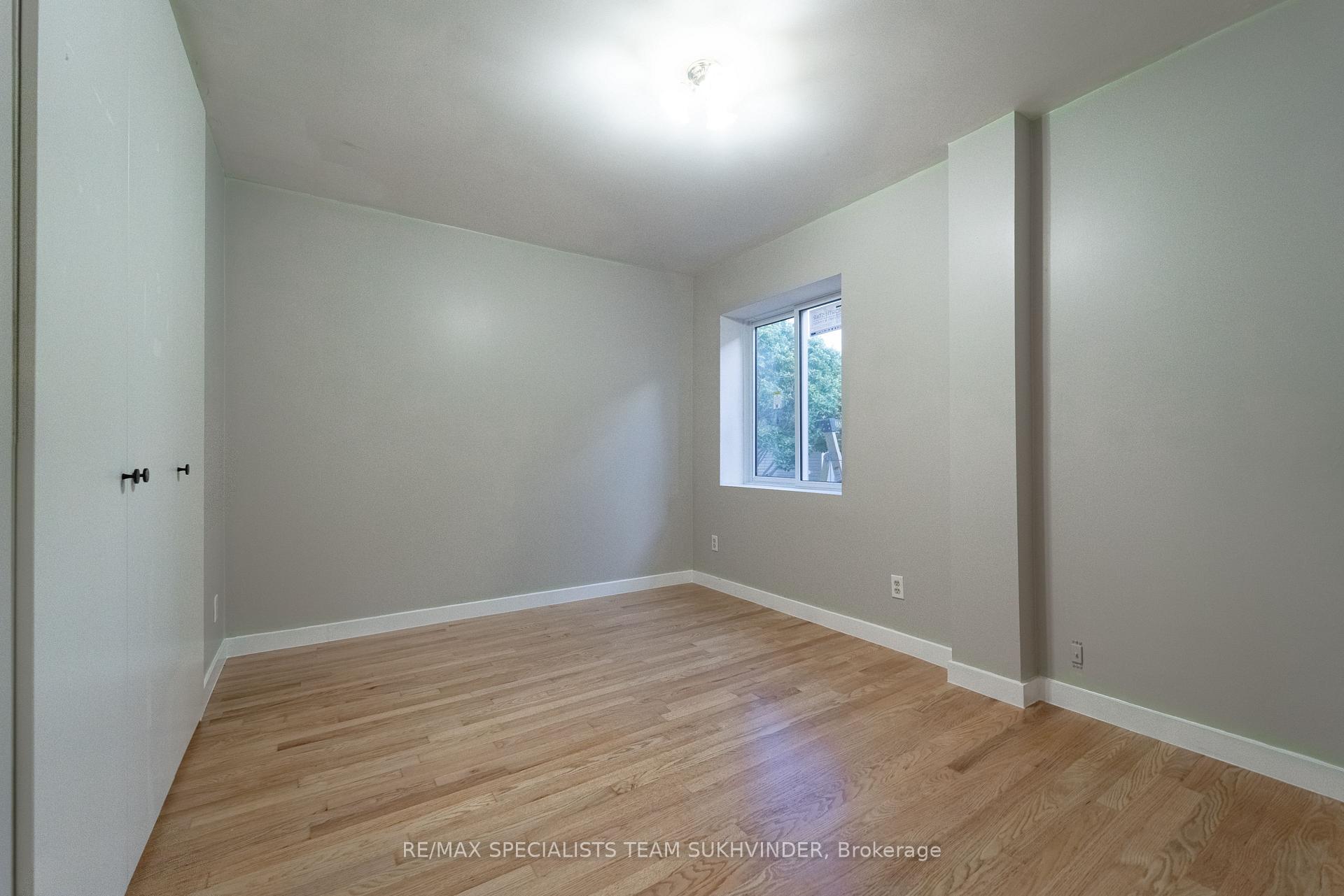 Photo 16 of Unit Main, 79 Redwater Drive, Etobicoke, Rexdale-Kipling — HOMEH