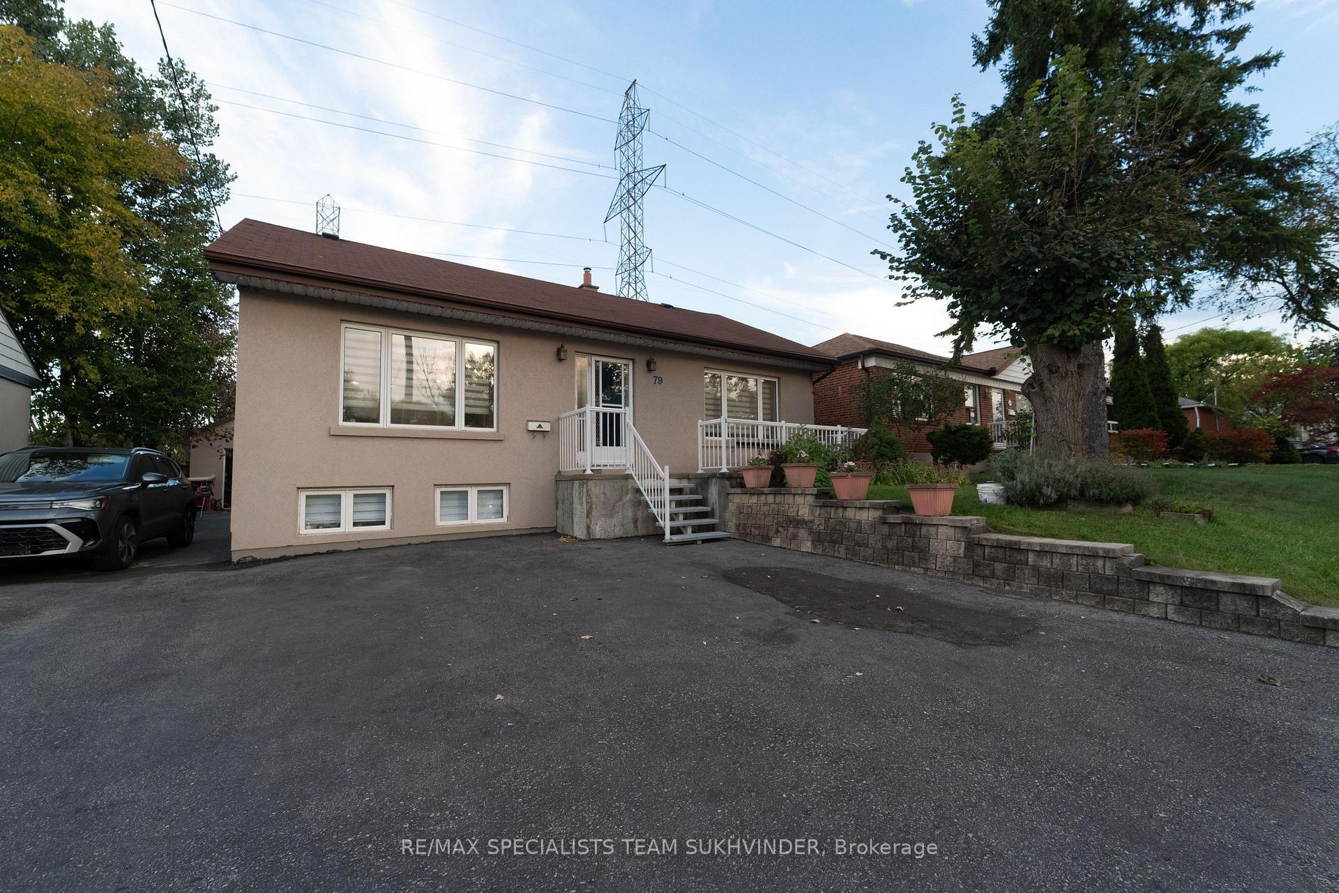 Photo 2 of Unit Main, 79 Redwater Drive, Etobicoke, Rexdale-Kipling — HOMEH