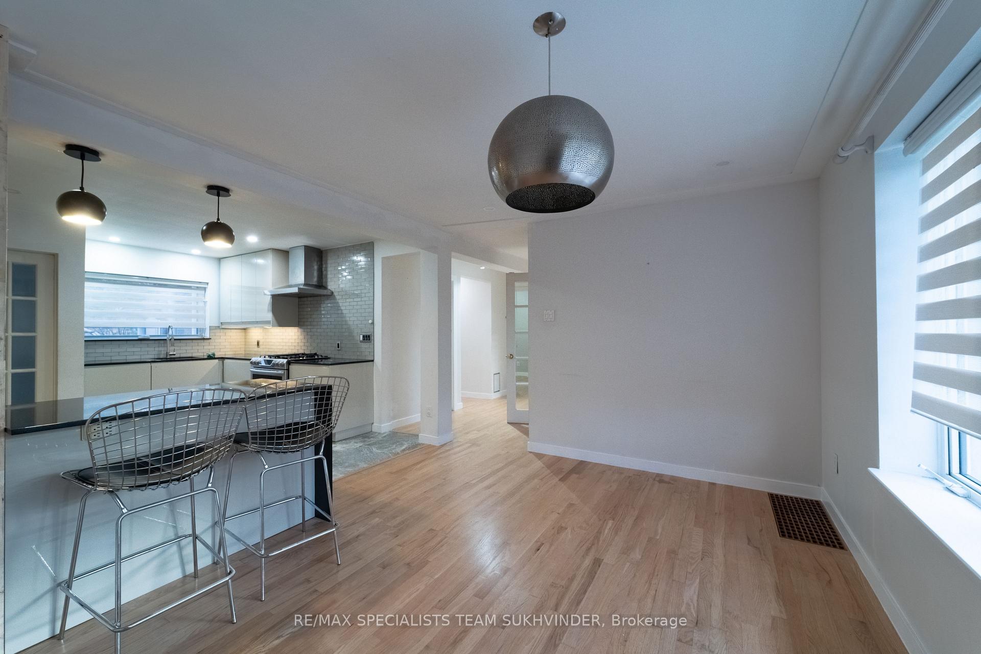 Photo 4 of Unit Main, 79 Redwater Drive, Etobicoke, Rexdale-Kipling — HOMEH