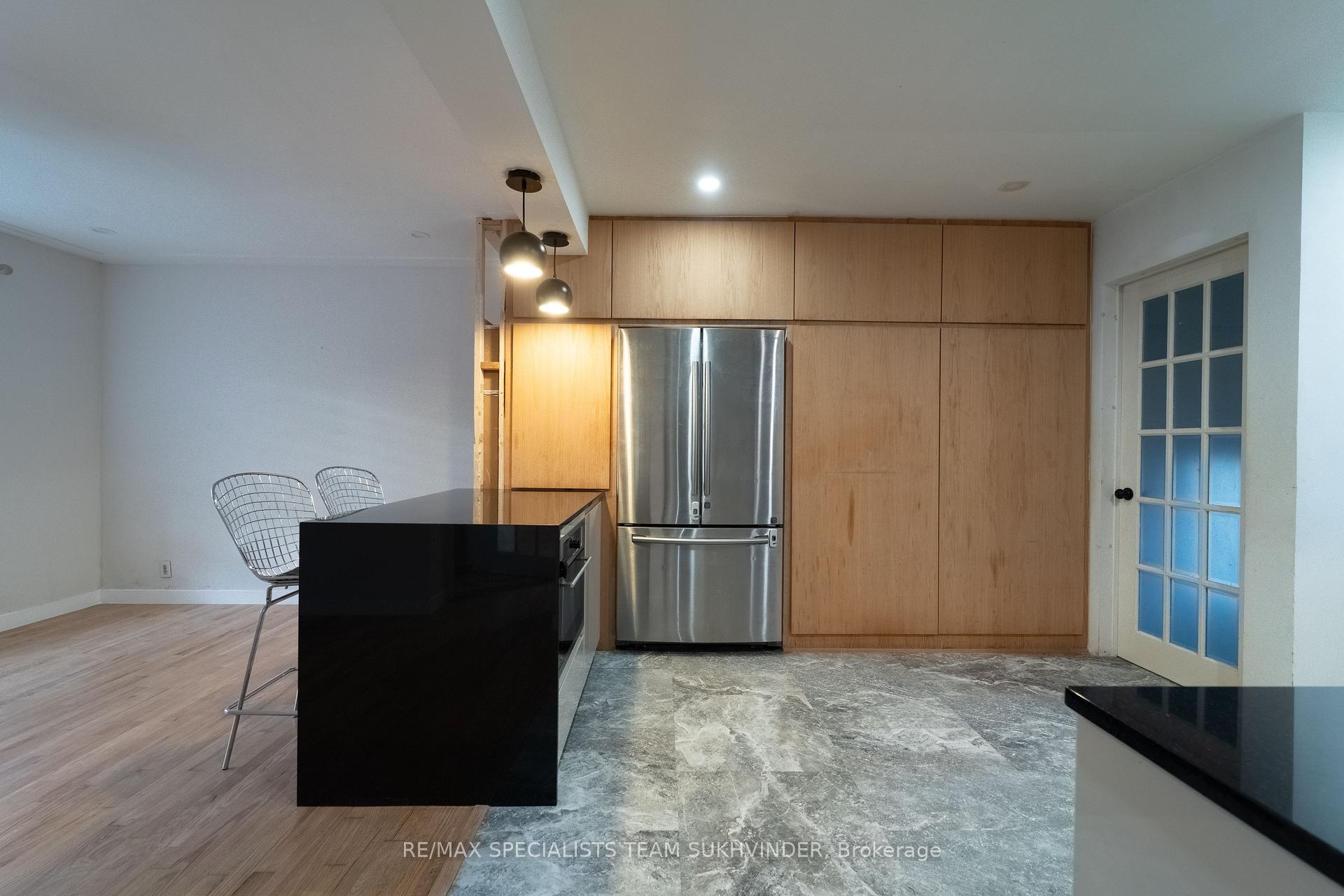 Photo 6 of Unit Main, 79 Redwater Drive, Etobicoke, Rexdale-Kipling — HOMEH