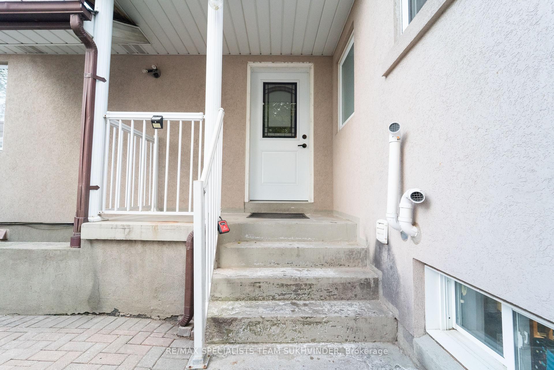 Photo 20 of Unit Main, 79 Redwater Drive, Etobicoke, Rexdale-Kipling — HOMEH