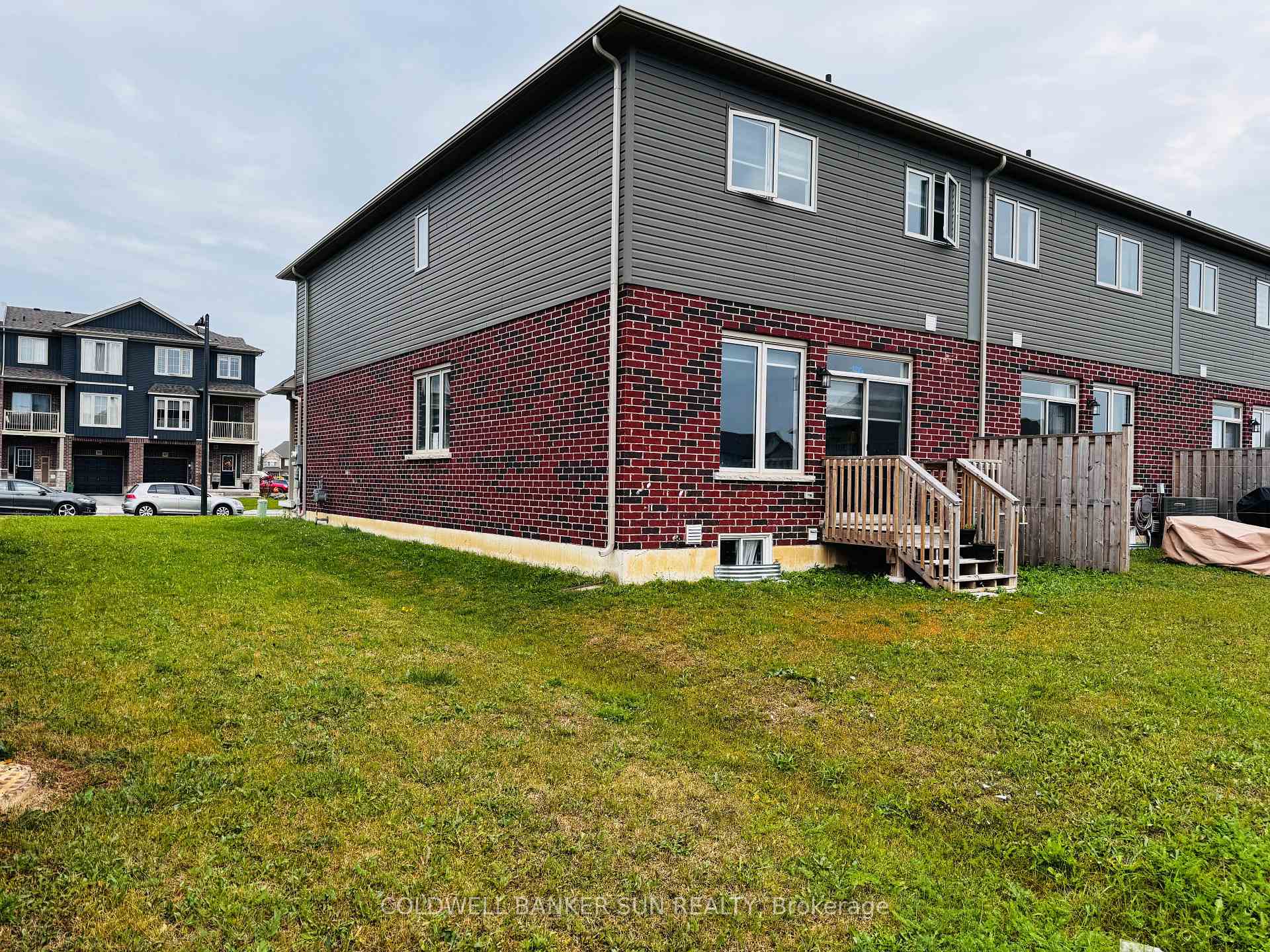 Photo 7 of 46 Zoe Lane, Hamilton, Rural Glanbrook — HOMEH