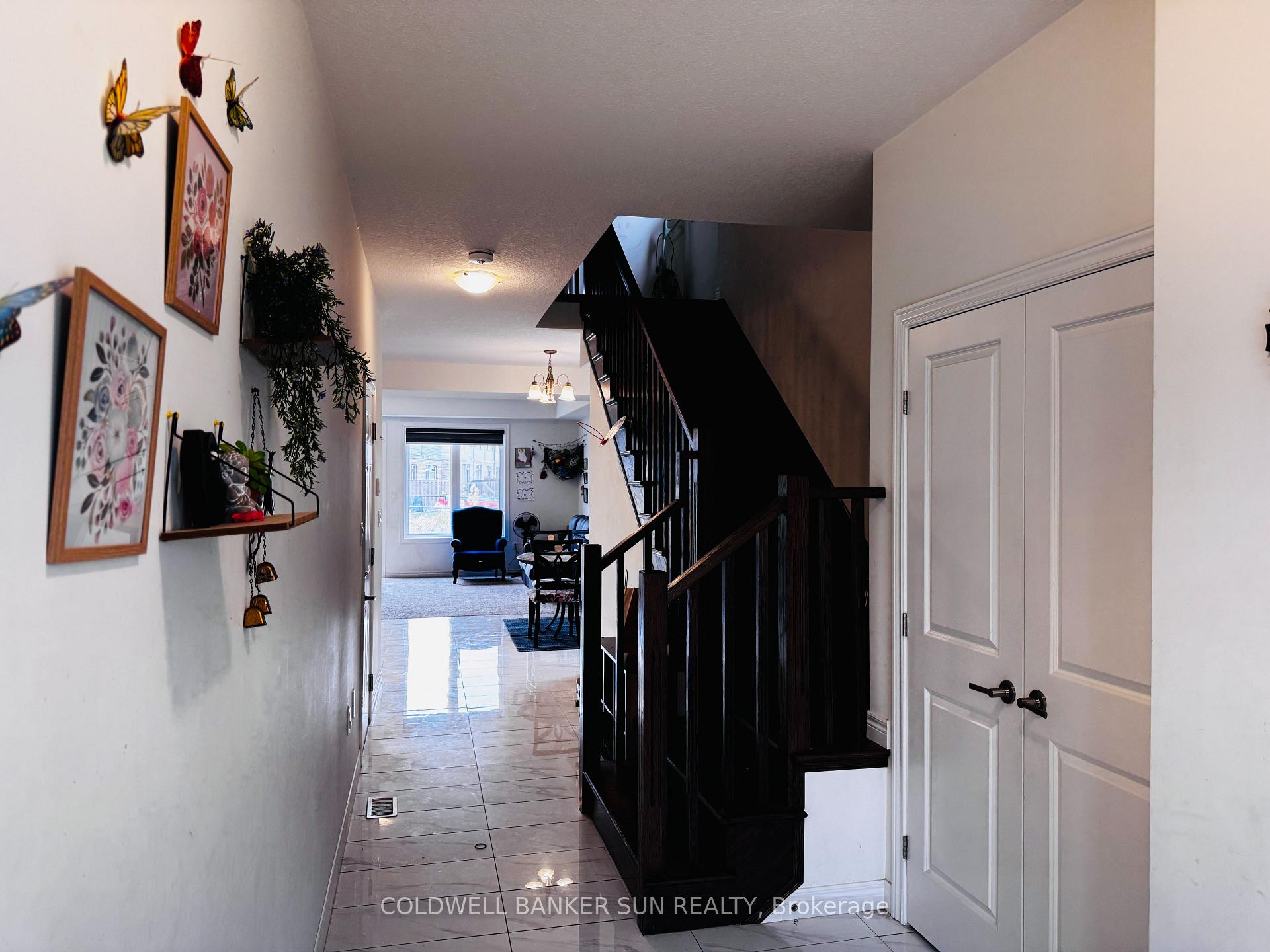 Photo 9 of 46 Zoe Lane, Hamilton, Rural Glanbrook — HOMEH
