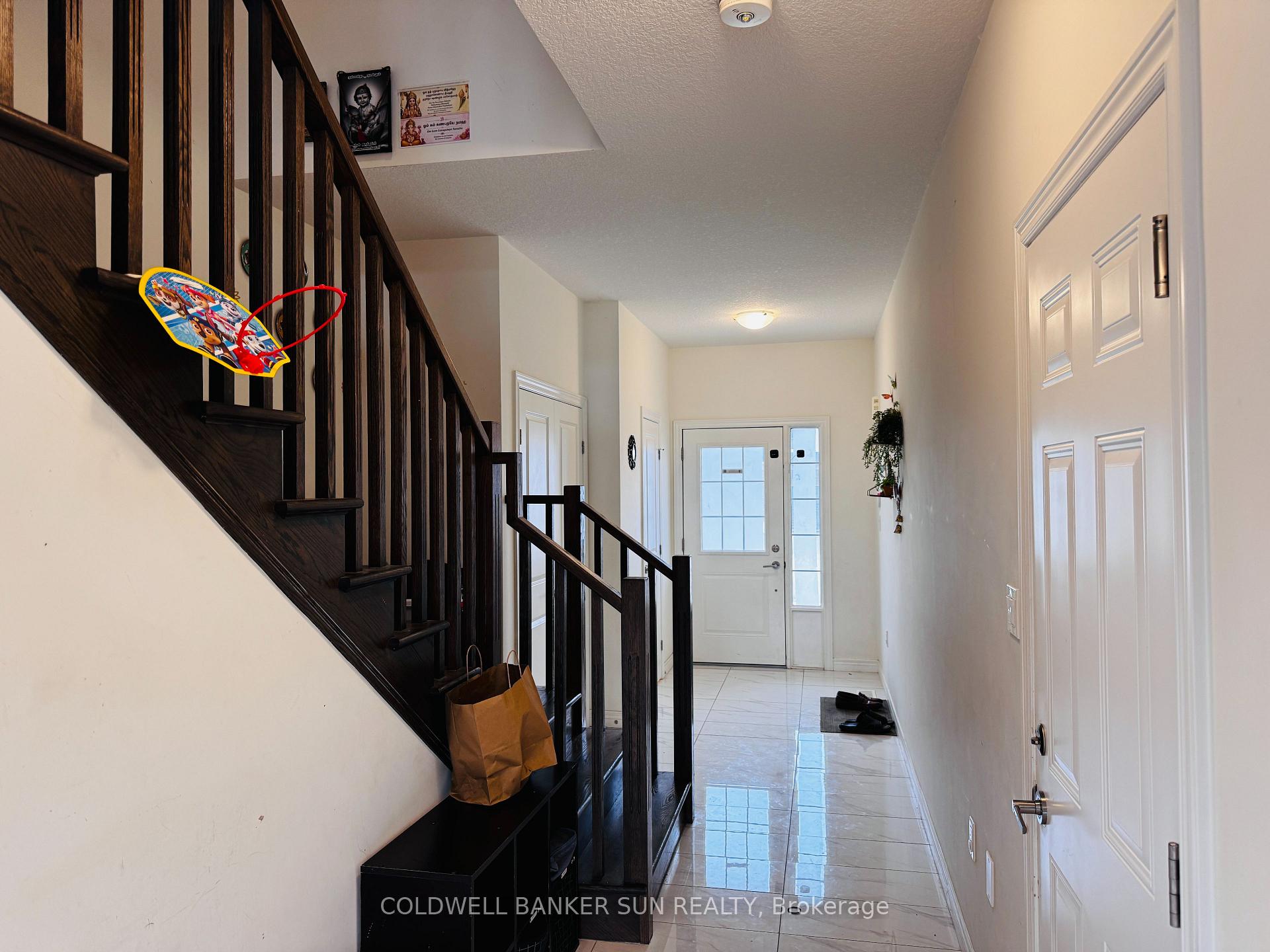 Photo 10 of 46 Zoe Lane, Hamilton, Rural Glanbrook — HOMEH