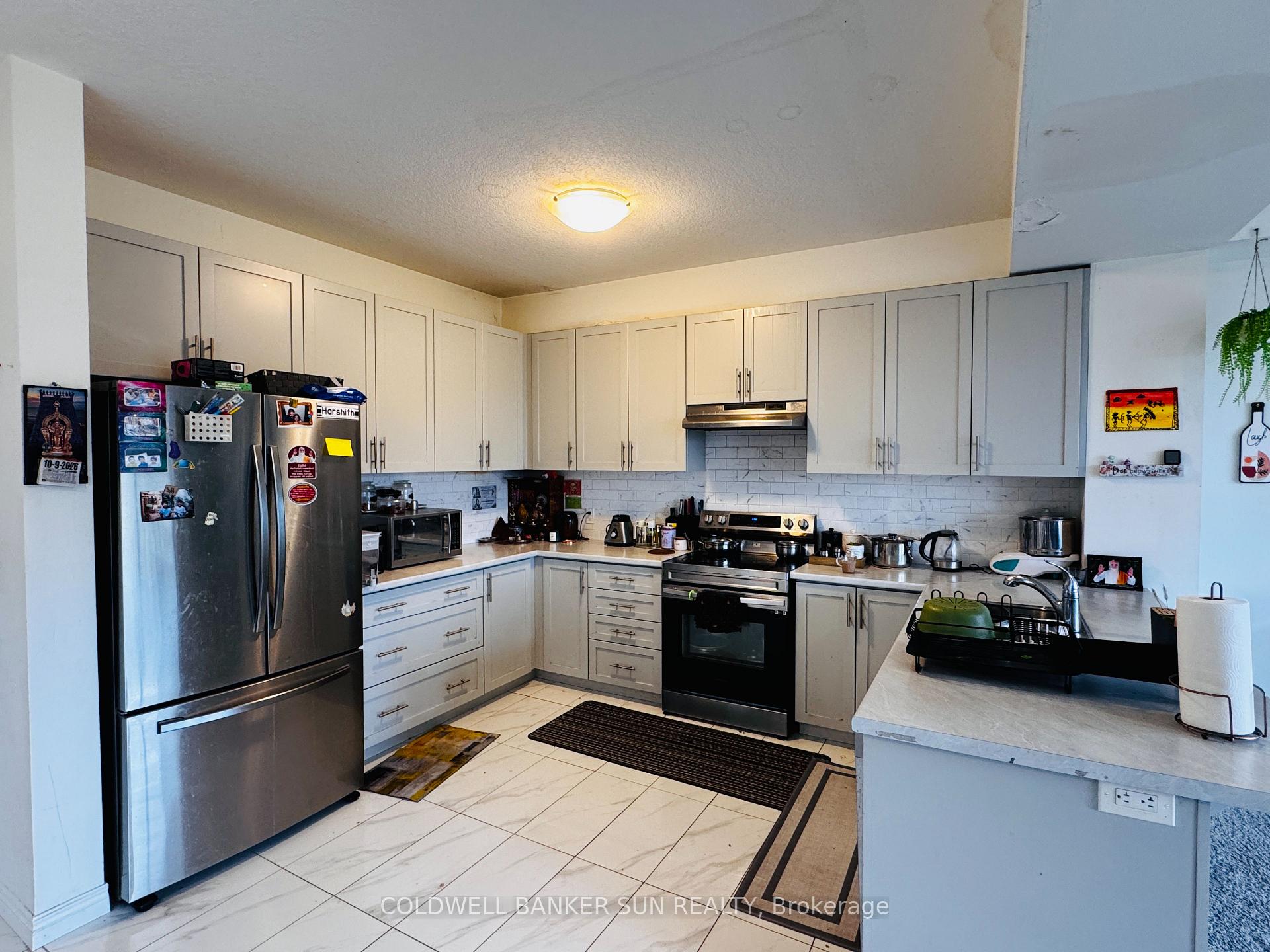 Photo 12 of 46 Zoe Lane, Hamilton, Rural Glanbrook — HOMEH