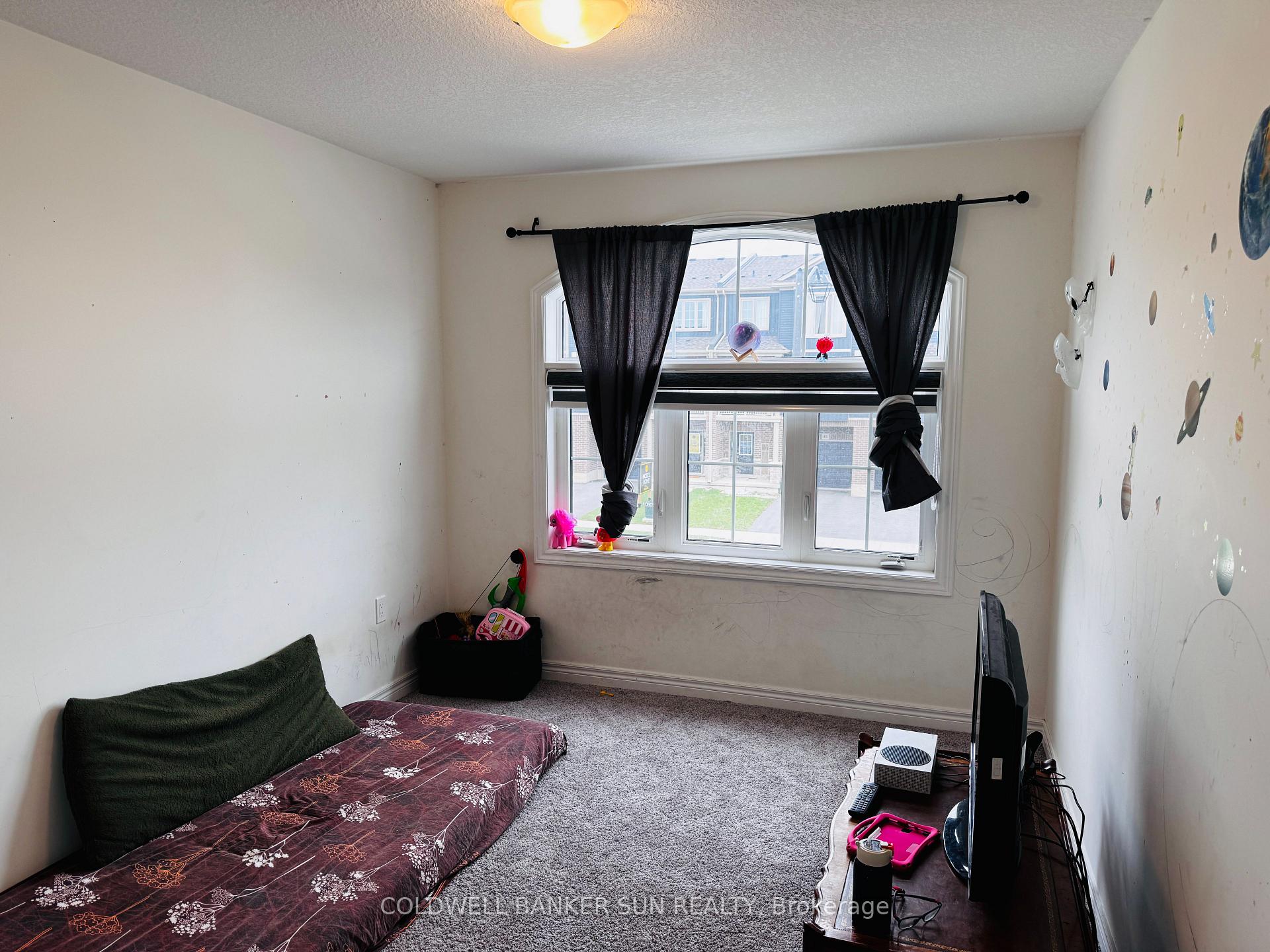 Photo 24 of 46 Zoe Lane, Hamilton, Rural Glanbrook — HOMEH