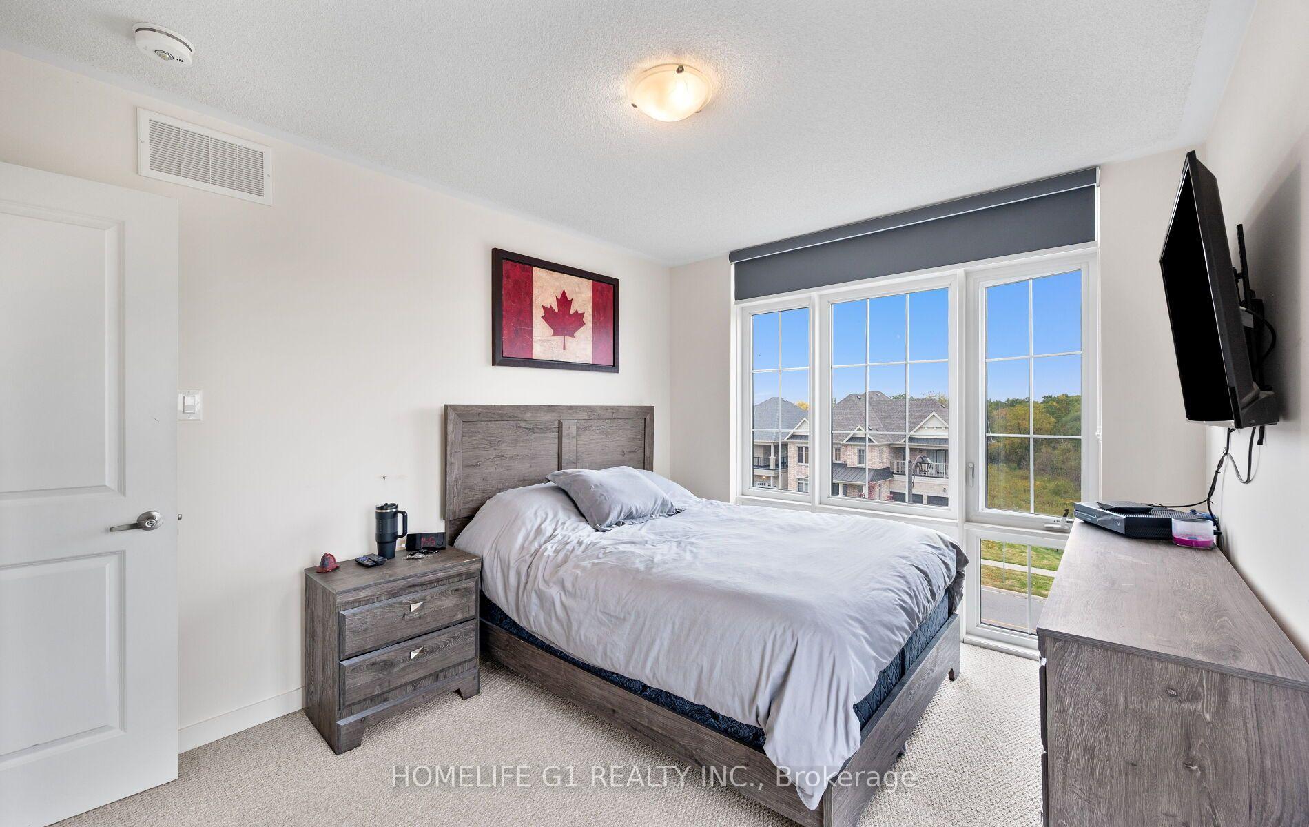 Photo 25 of 1 Whitaker Way, Whitchurch-Stouffville, Stouffville — HOMEH